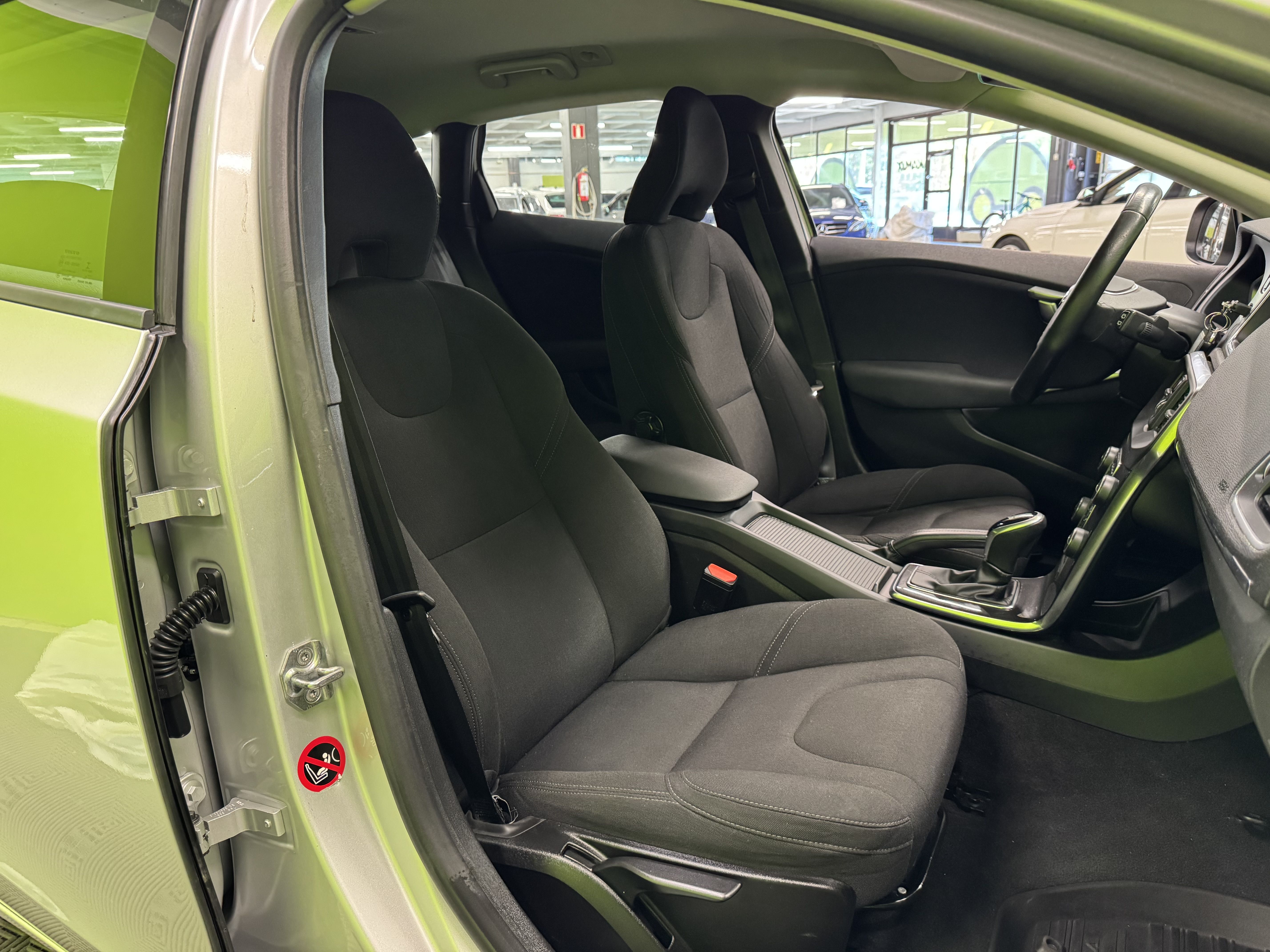 Volvo V40 D2 Momentum aut 2017, kuva 7/21
