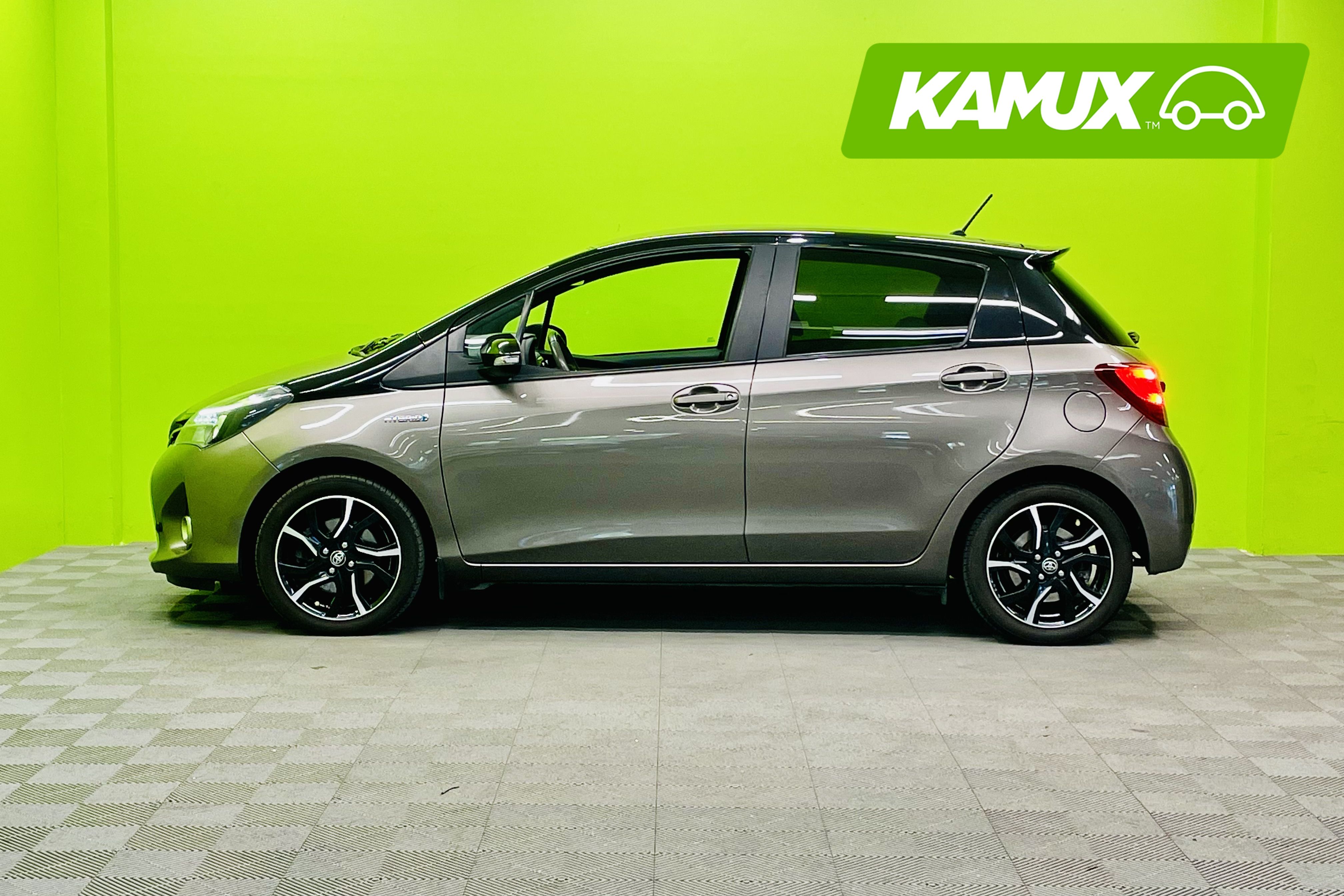 Toyota Yaris Yaris 1,5 Hybrid Style 2016, photo 5/25