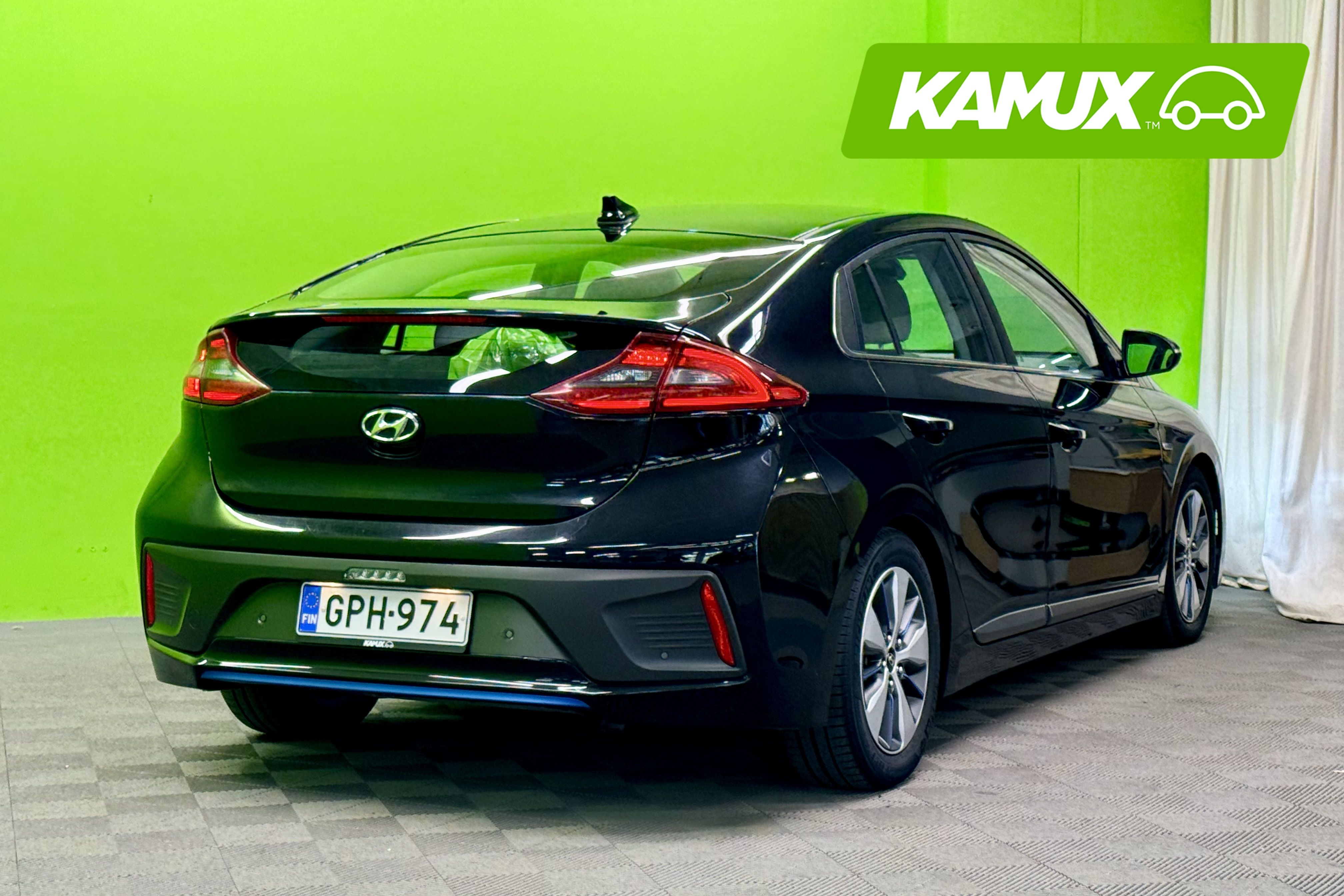 Hyundai Ioniq Plug-In DCT Style Business 2017, photo 2/25