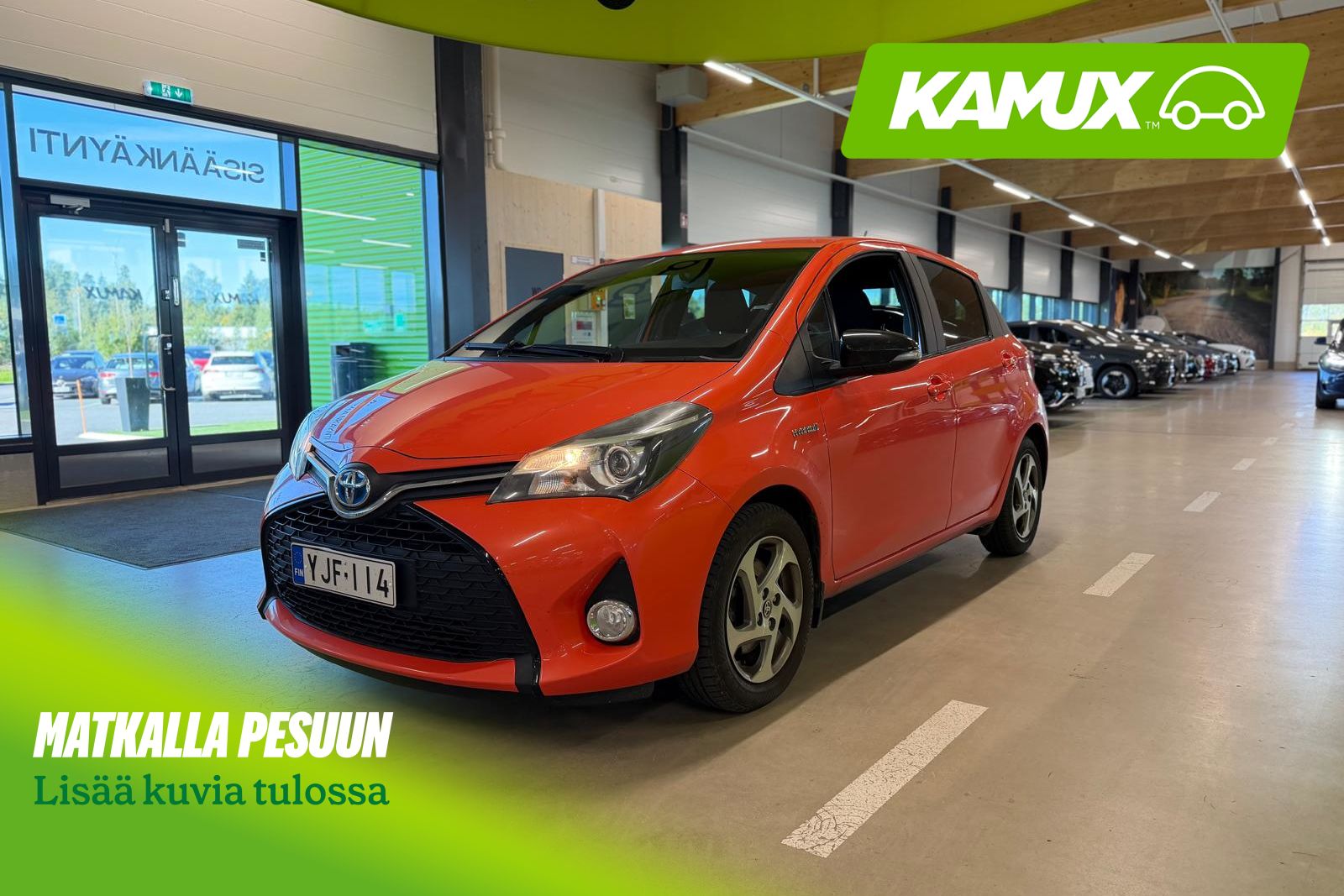 Toyota Yaris 1,5 Hybrid Orange 2016, photo 2/15