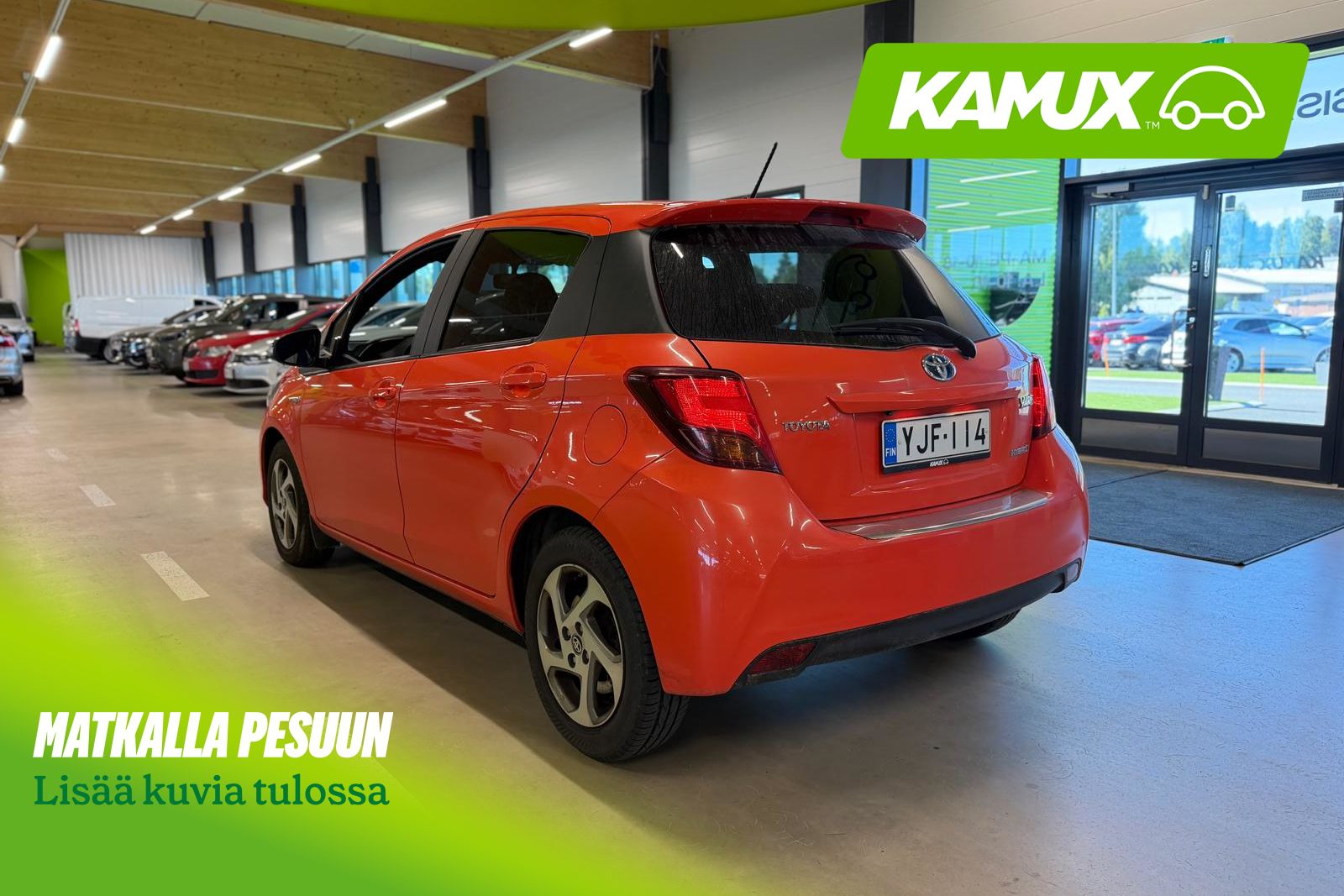 Toyota Yaris 1,5 Hybrid Orange 2016, photo 3/15