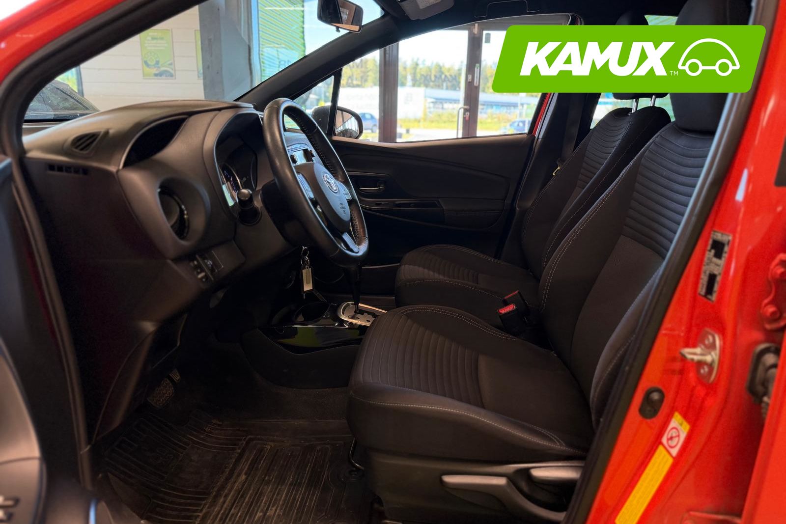 Toyota Yaris 1,5 Hybrid Orange 2016, photo 5/15