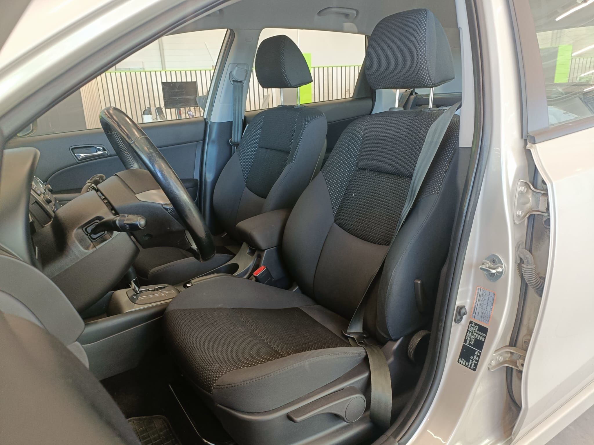 Hyundai i30 Wagon 1,6 CVVT 4AT Premium 2011, kuva 3/4