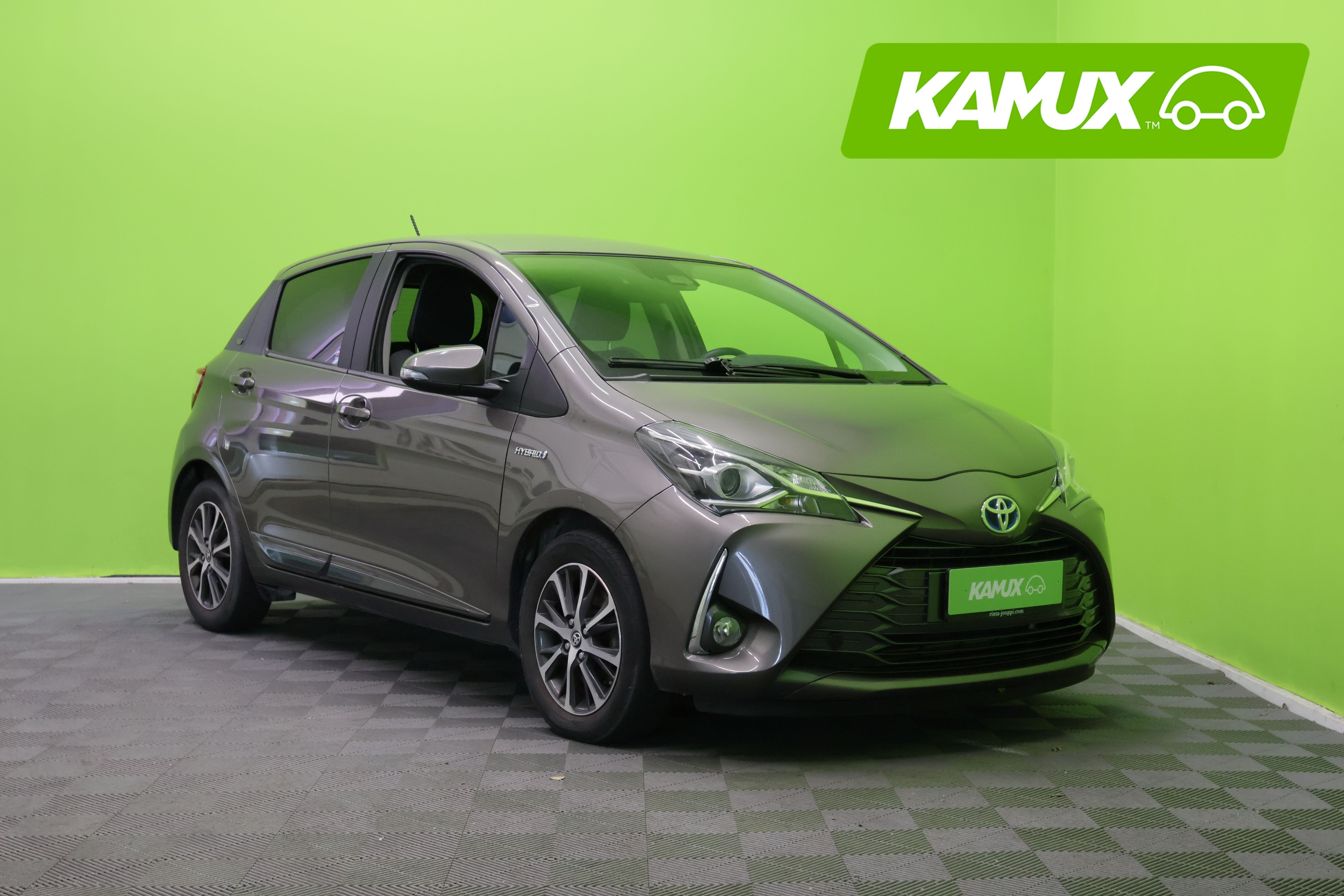 Toyota Yaris 1,5 Hybrid Y20 Edition 2019, photo 2/15