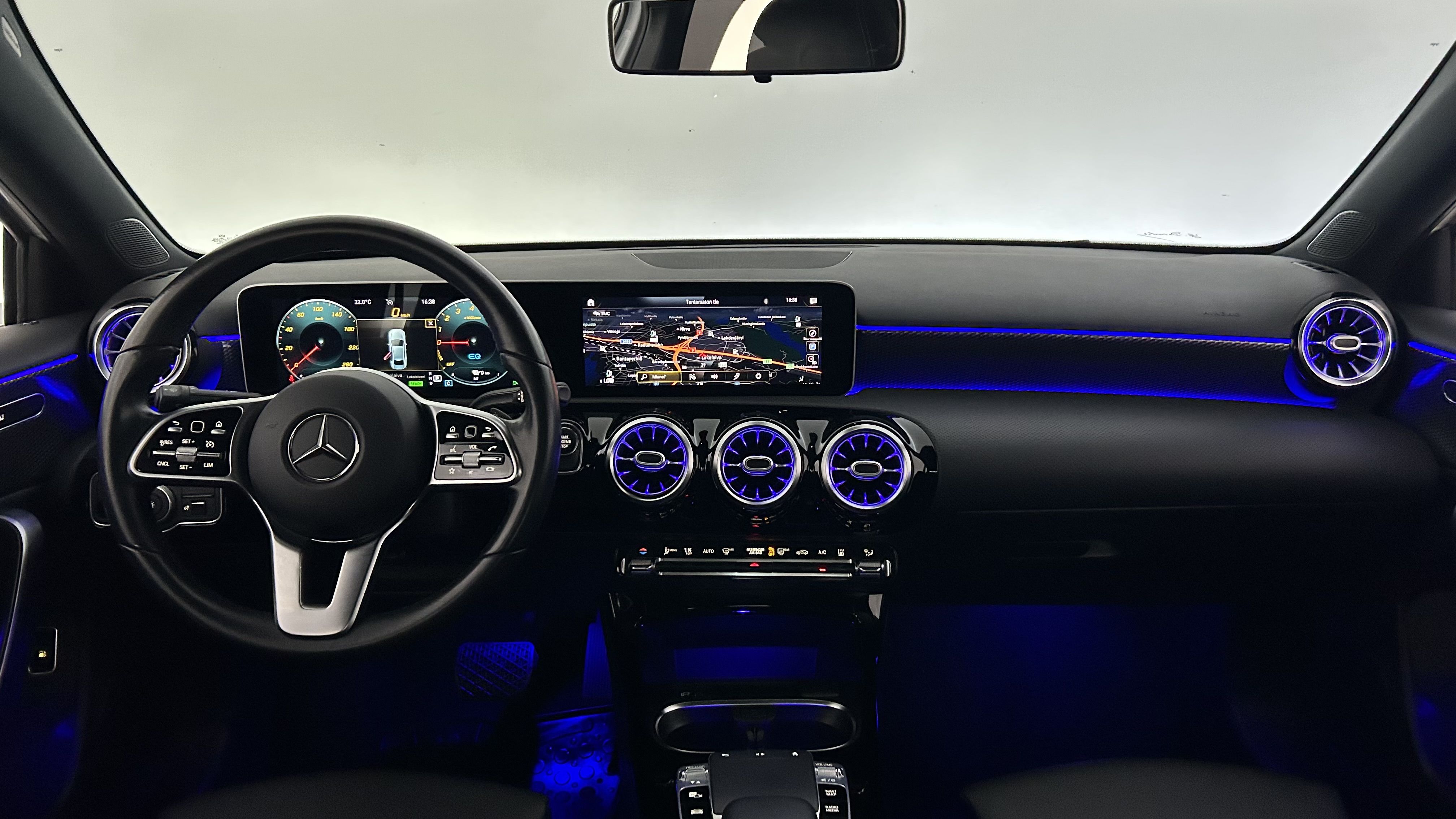 Mercedes-Benz A 250 e Sedan 2020, kuva 7/27