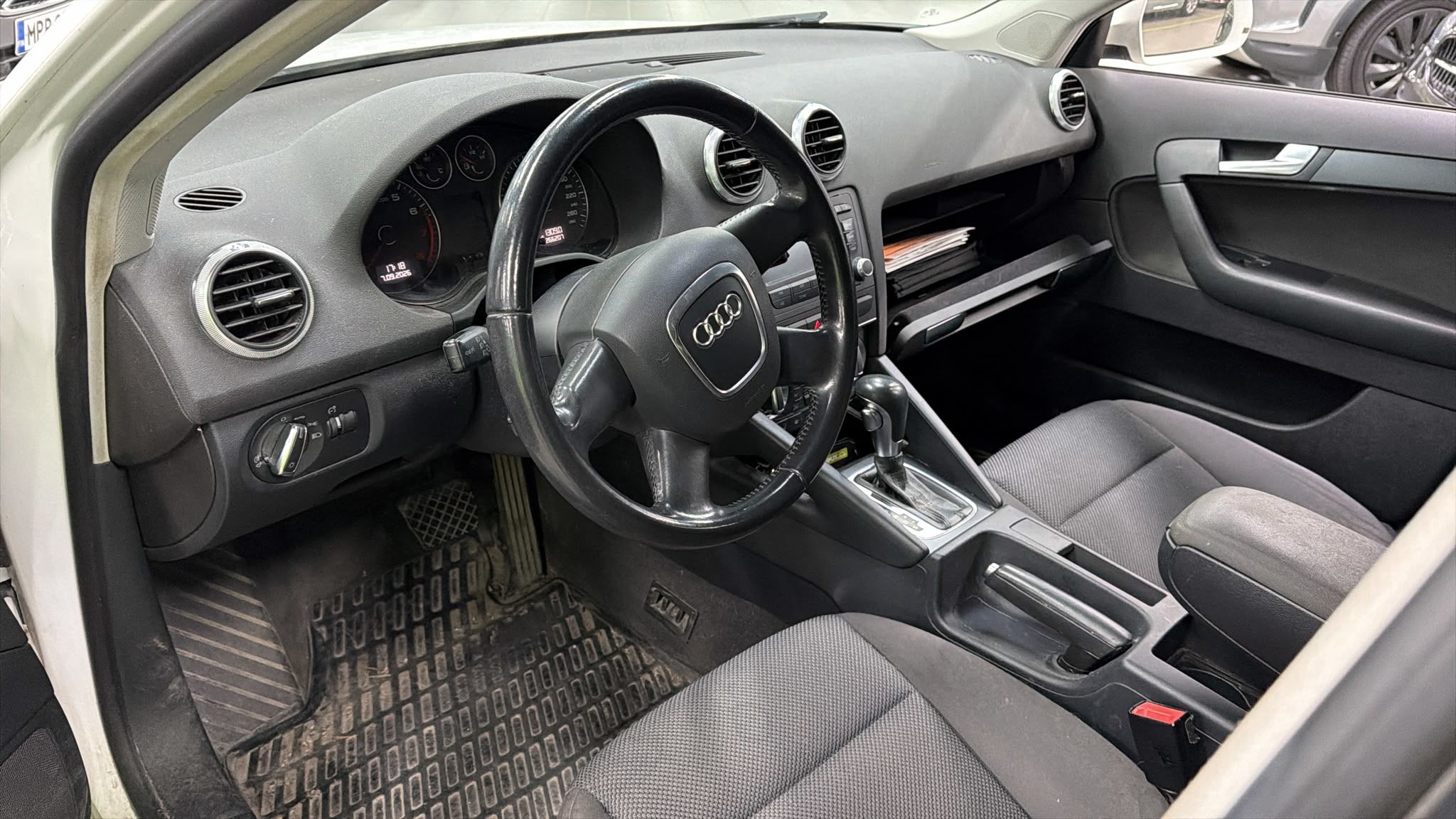 Audi A3 A3 Sportback 1.4 TFSI Attraction 2010, kuva 3/3