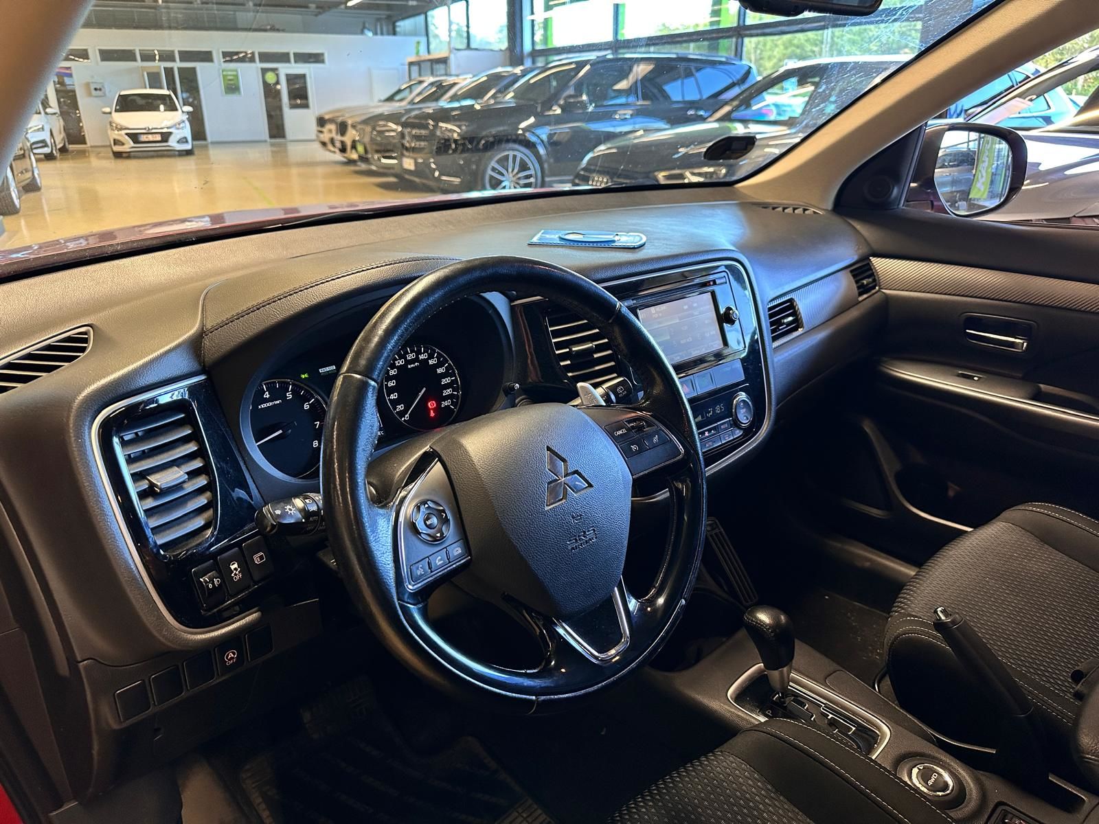 Mitsubishi Outlander 2016, kuva 3/8