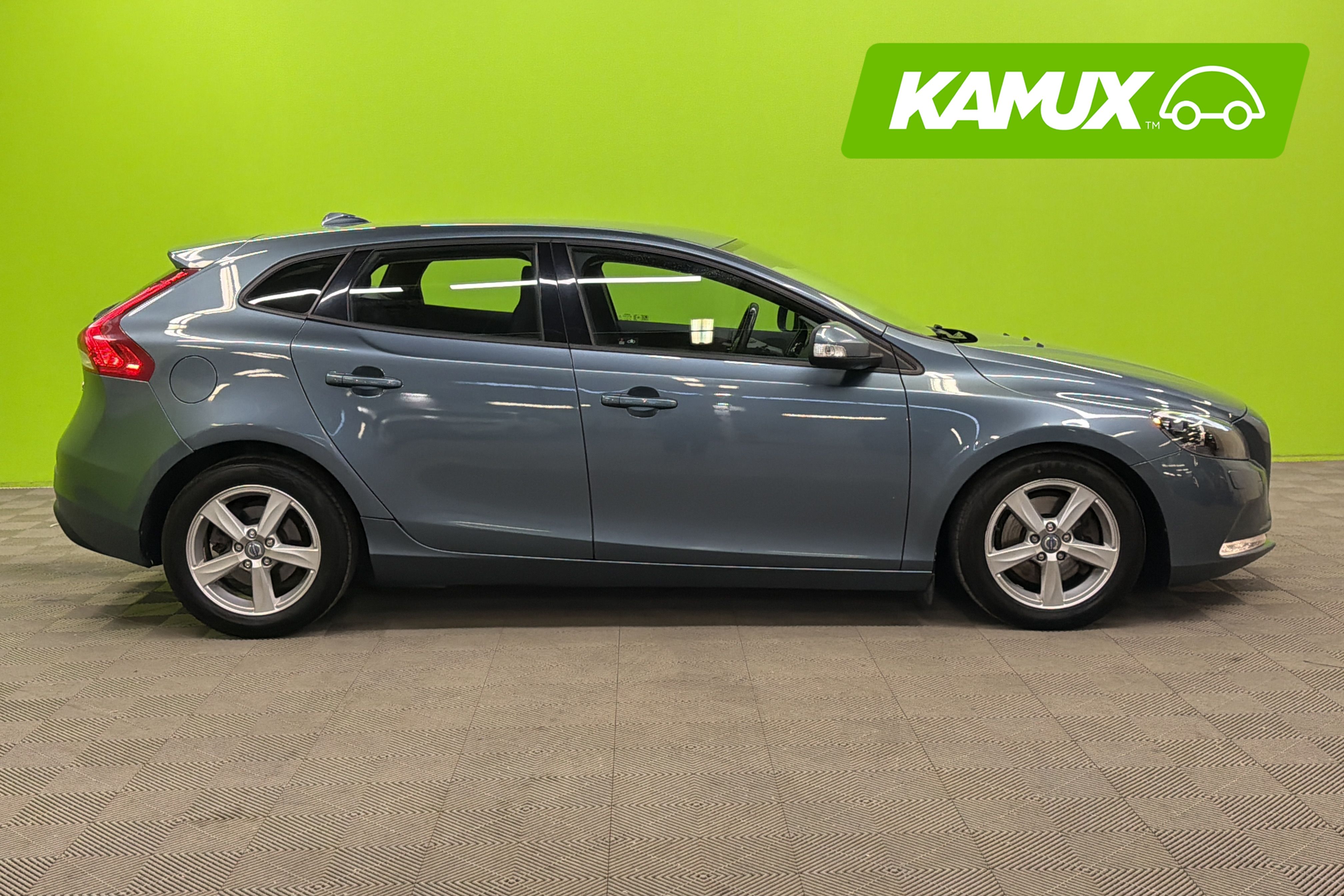 Volvo V40 D2 Business aut 2013, kuva 2/9