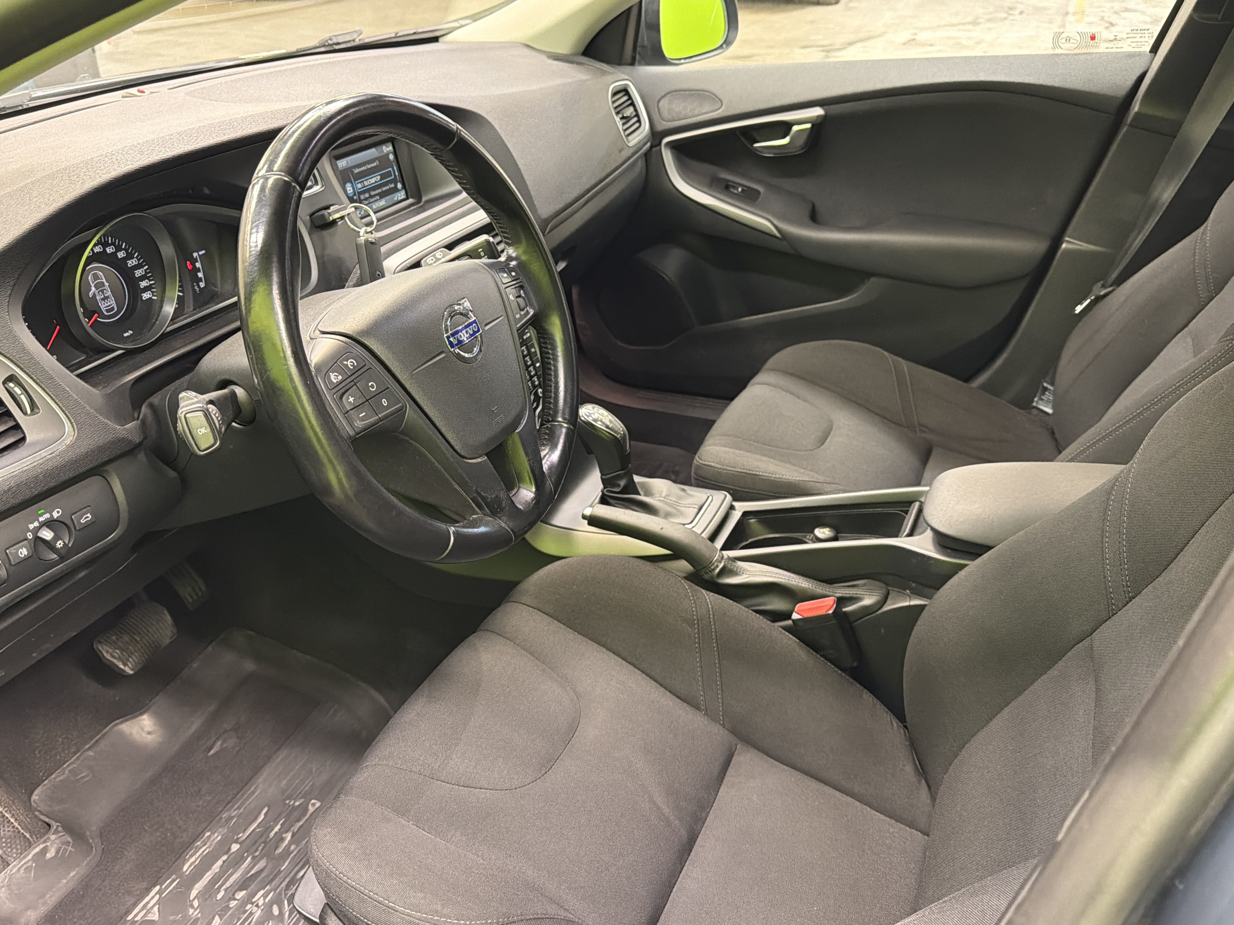 Volvo V40 D2 Business aut 2013, kuva 4/9