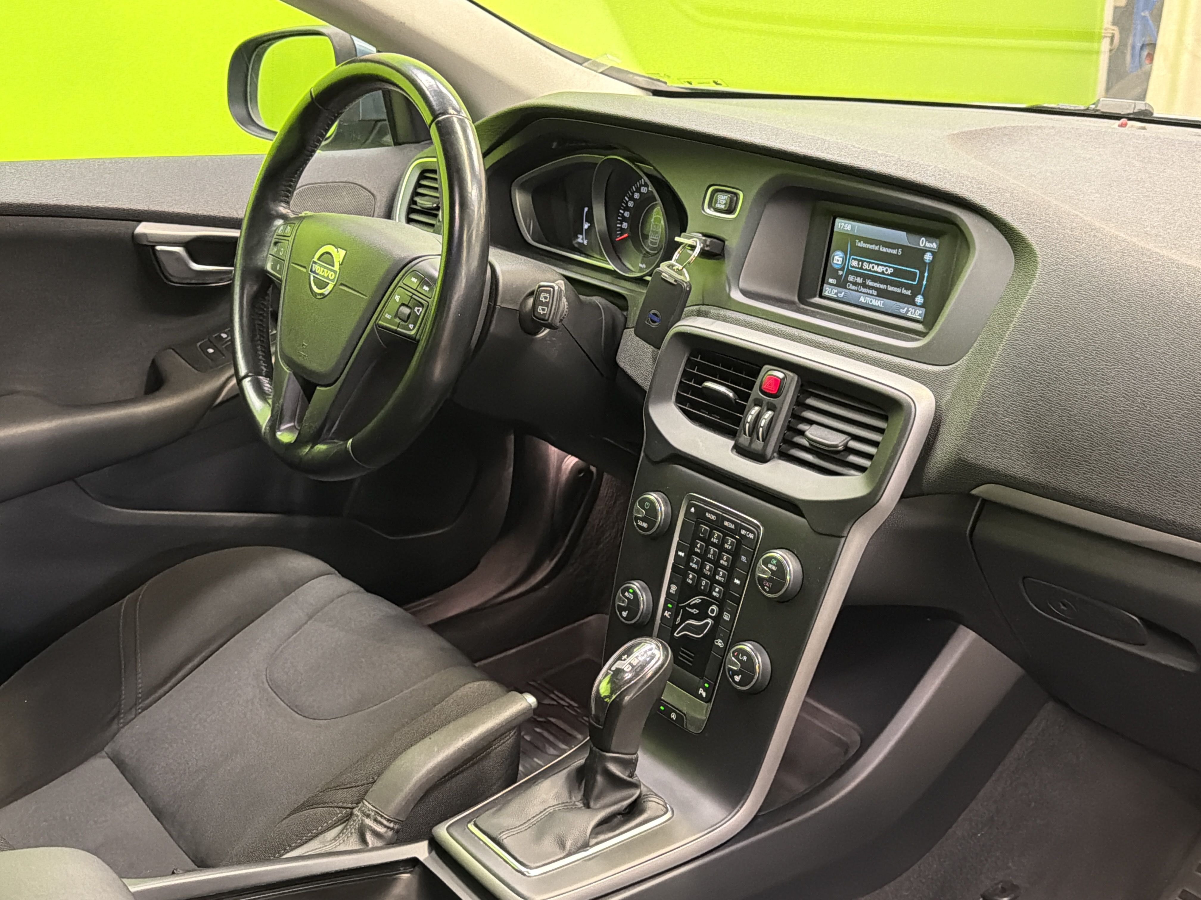 Volvo V40 D2 Business aut 2013, kuva 6/9