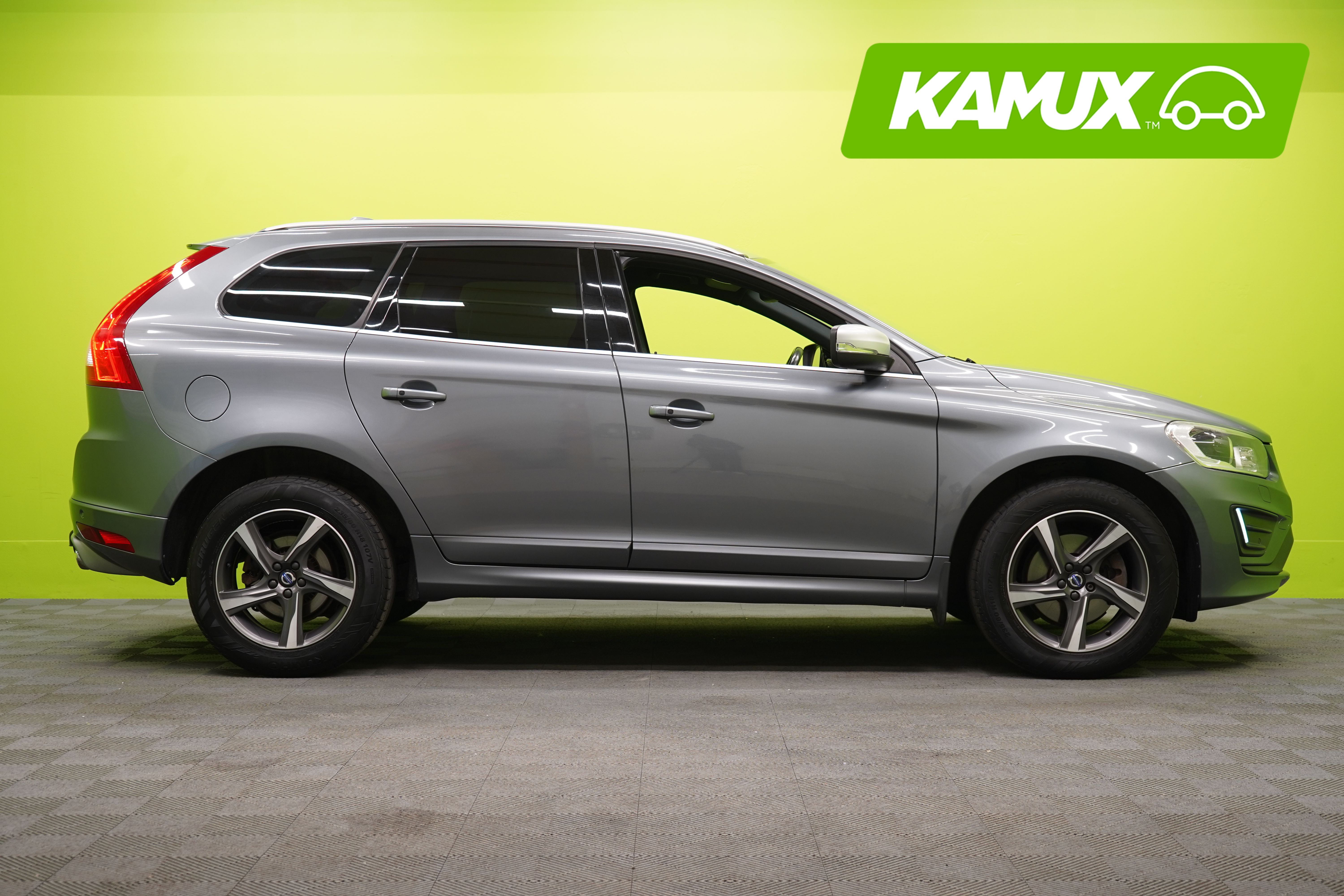 Volvo XC60 D5 AWD Business R-Design aut 2016, photo 2/32