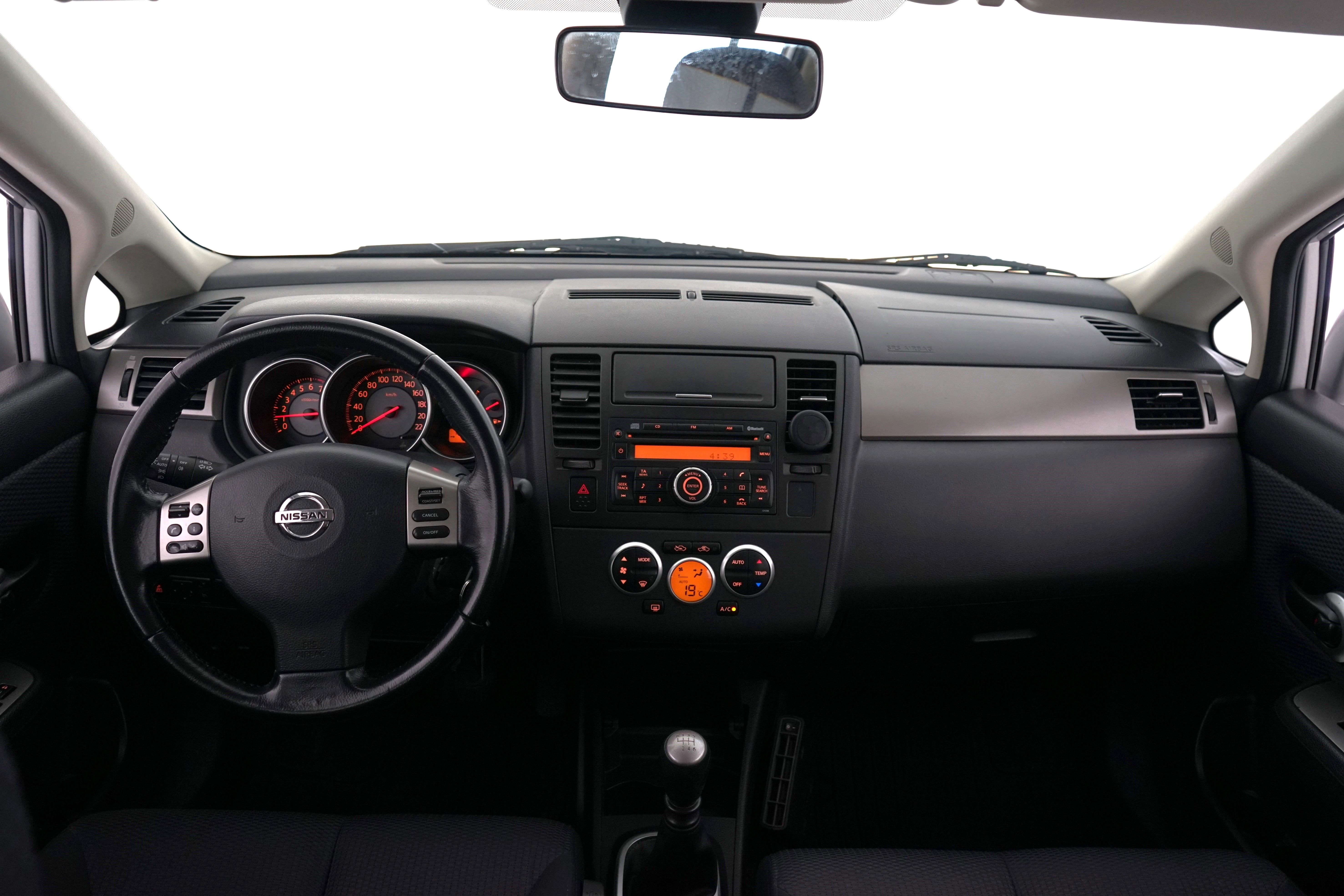 Nissan Tiida 1,8 Acenta 6MT 5-ov. 2008, photo 7/18
