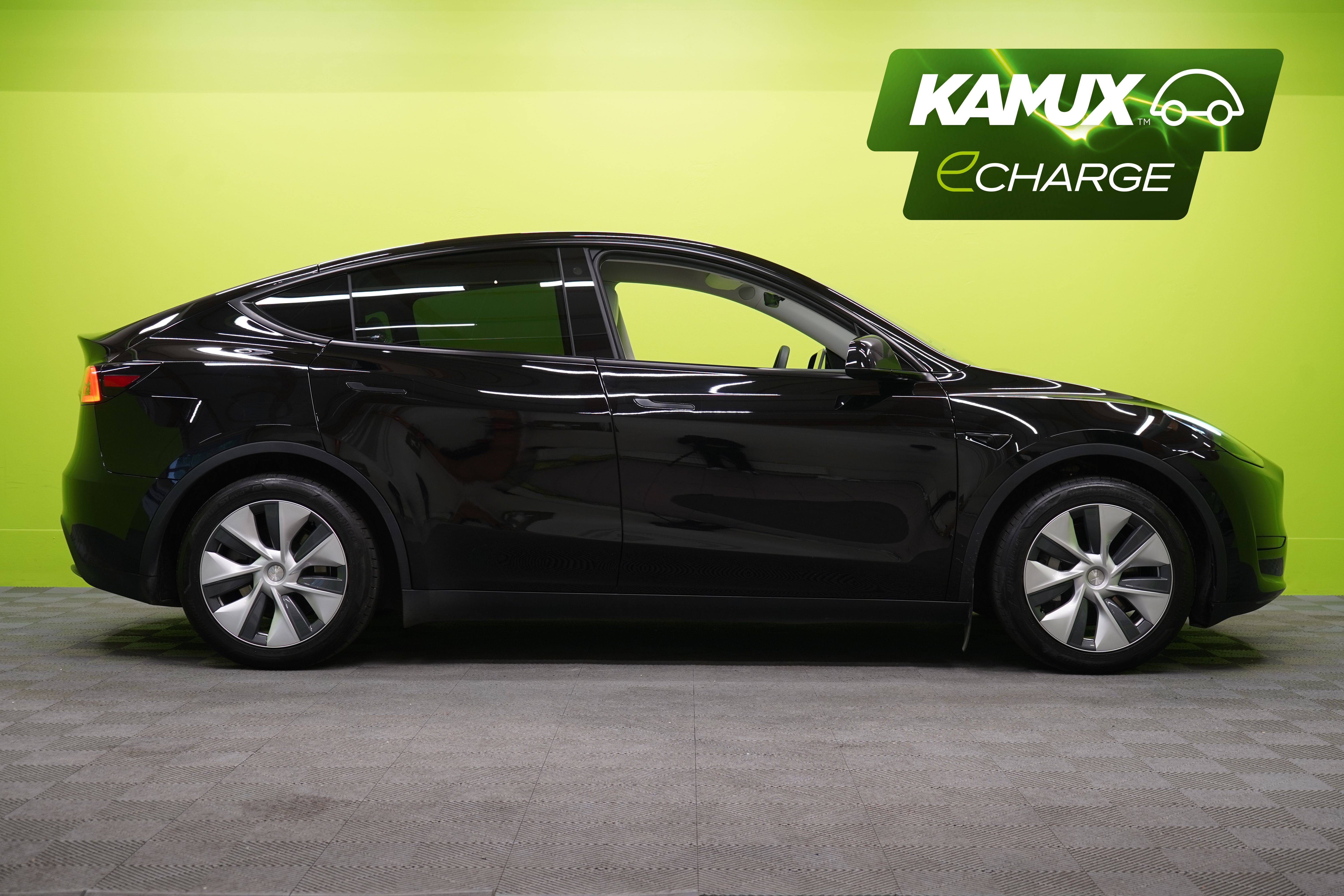 Tesla Model Y RWD 2023, kuva 2/28