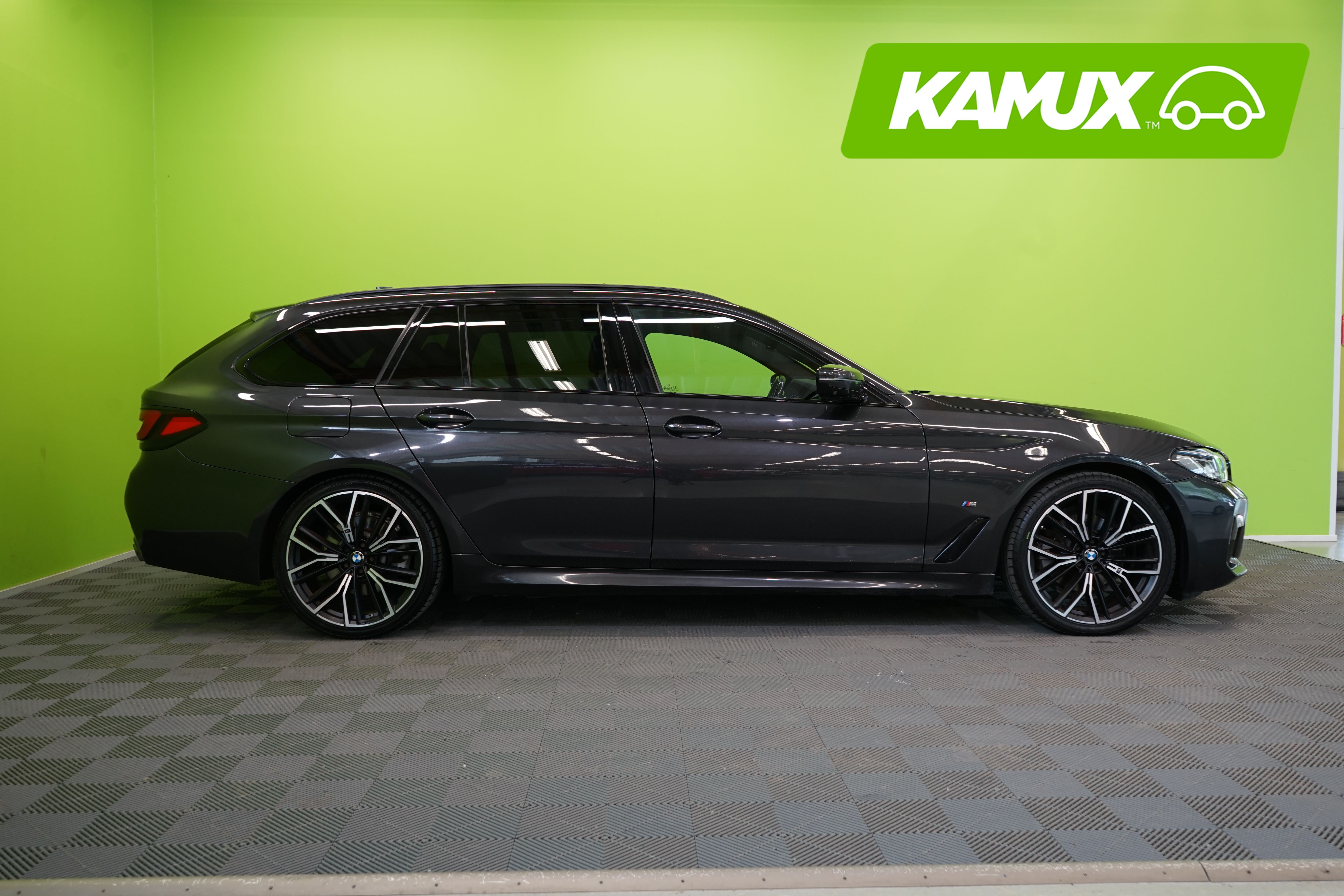 BMW 520 2021, kuva 2/26
