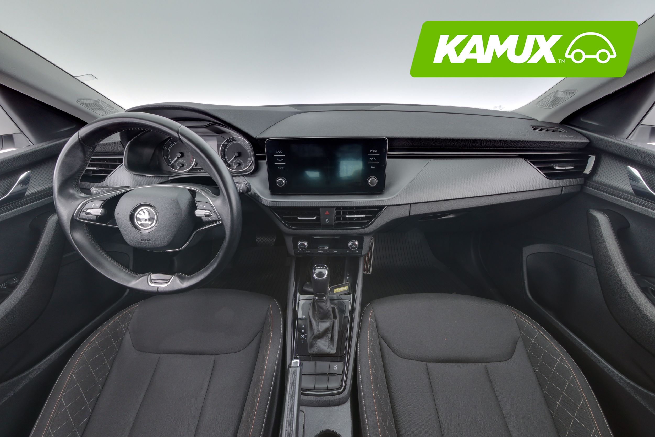 Skoda Scala 2021, photo 7/19
