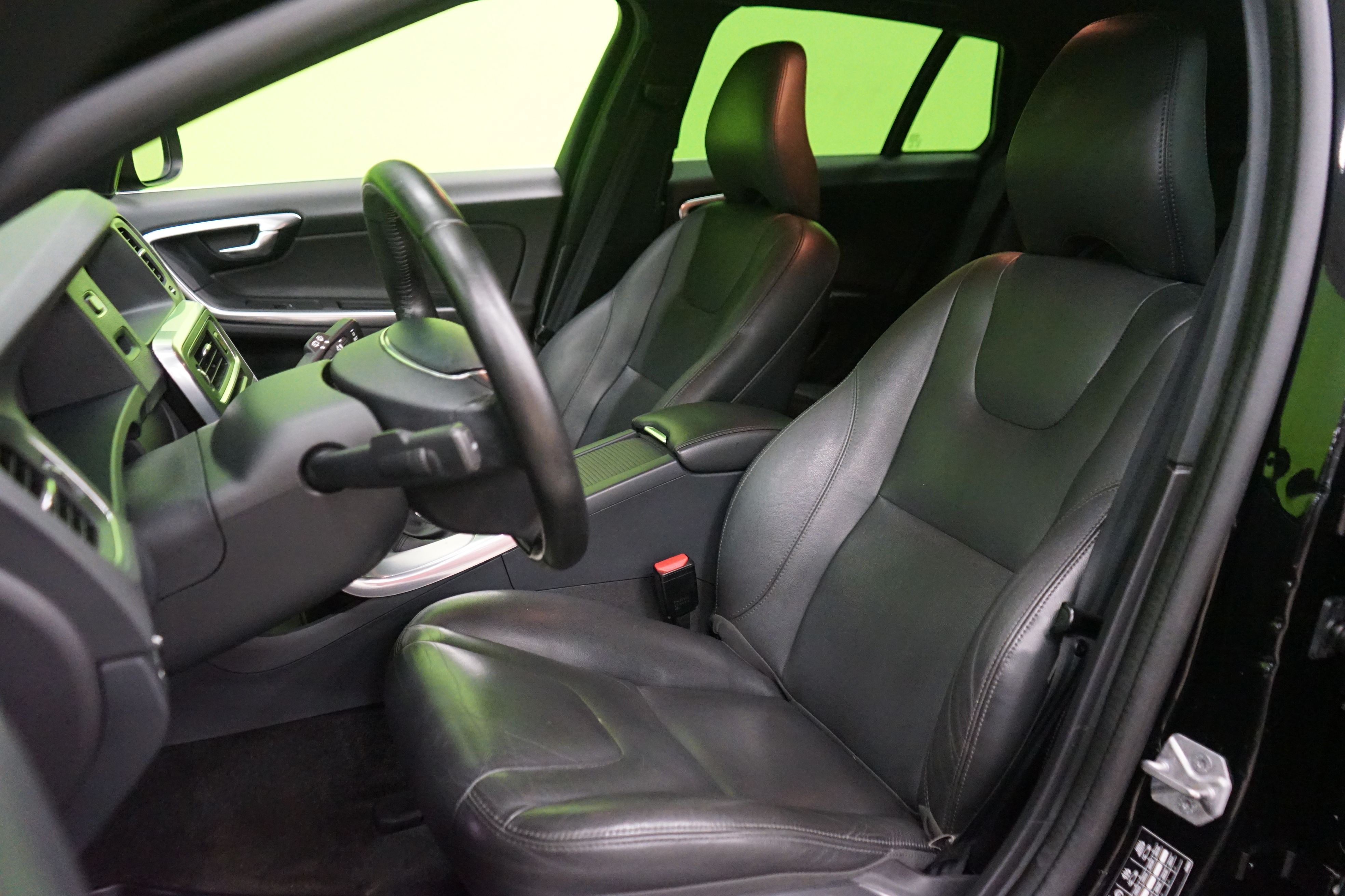Volvo V60 D4 AWD Business Summum aut 2016, kuva 7/21