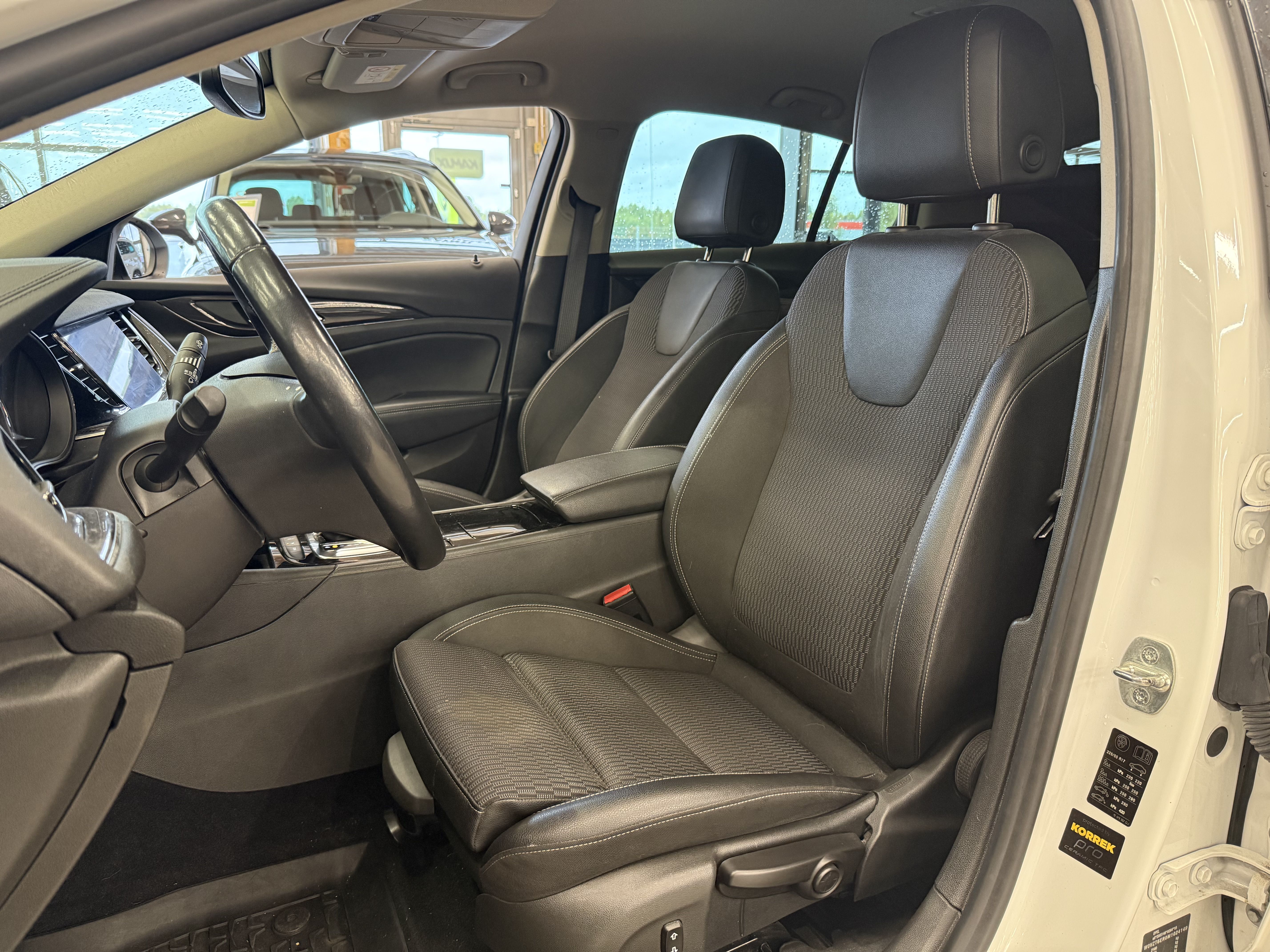 Opel Insignia 2021, photo 4/10