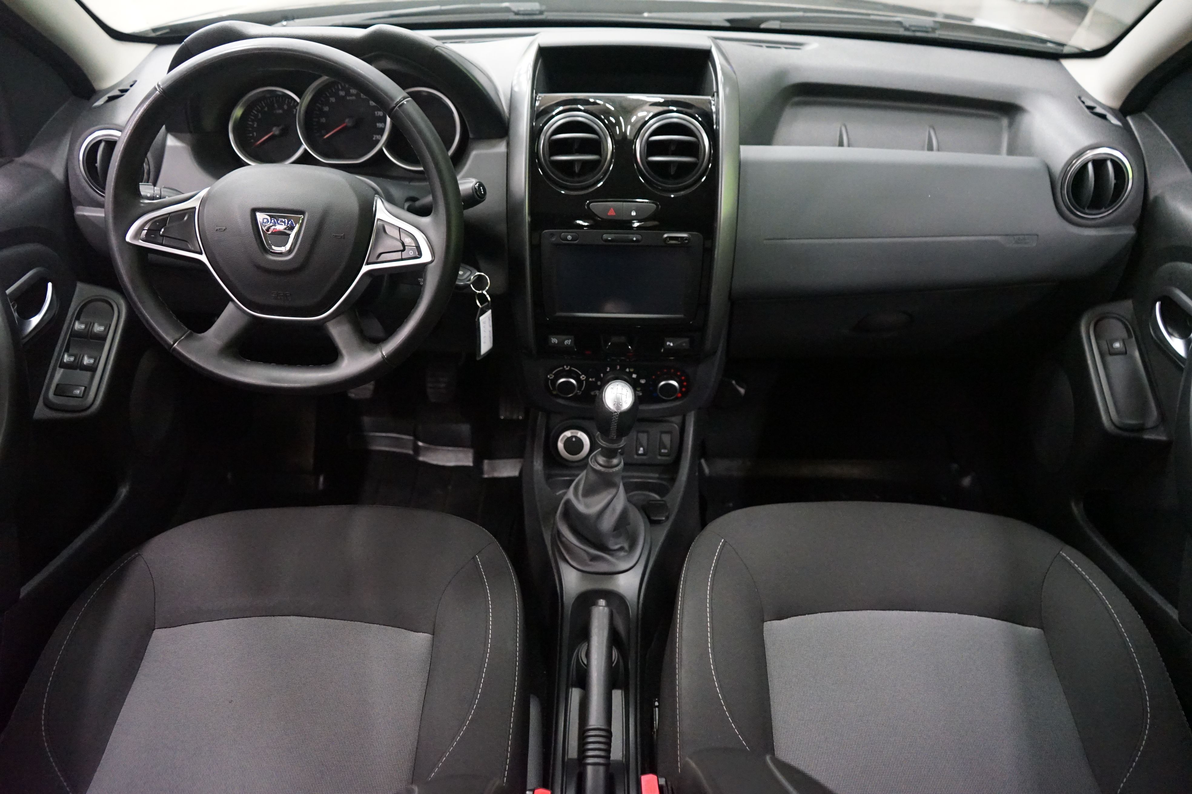 Dacia Duster 2017, kuva 6/16