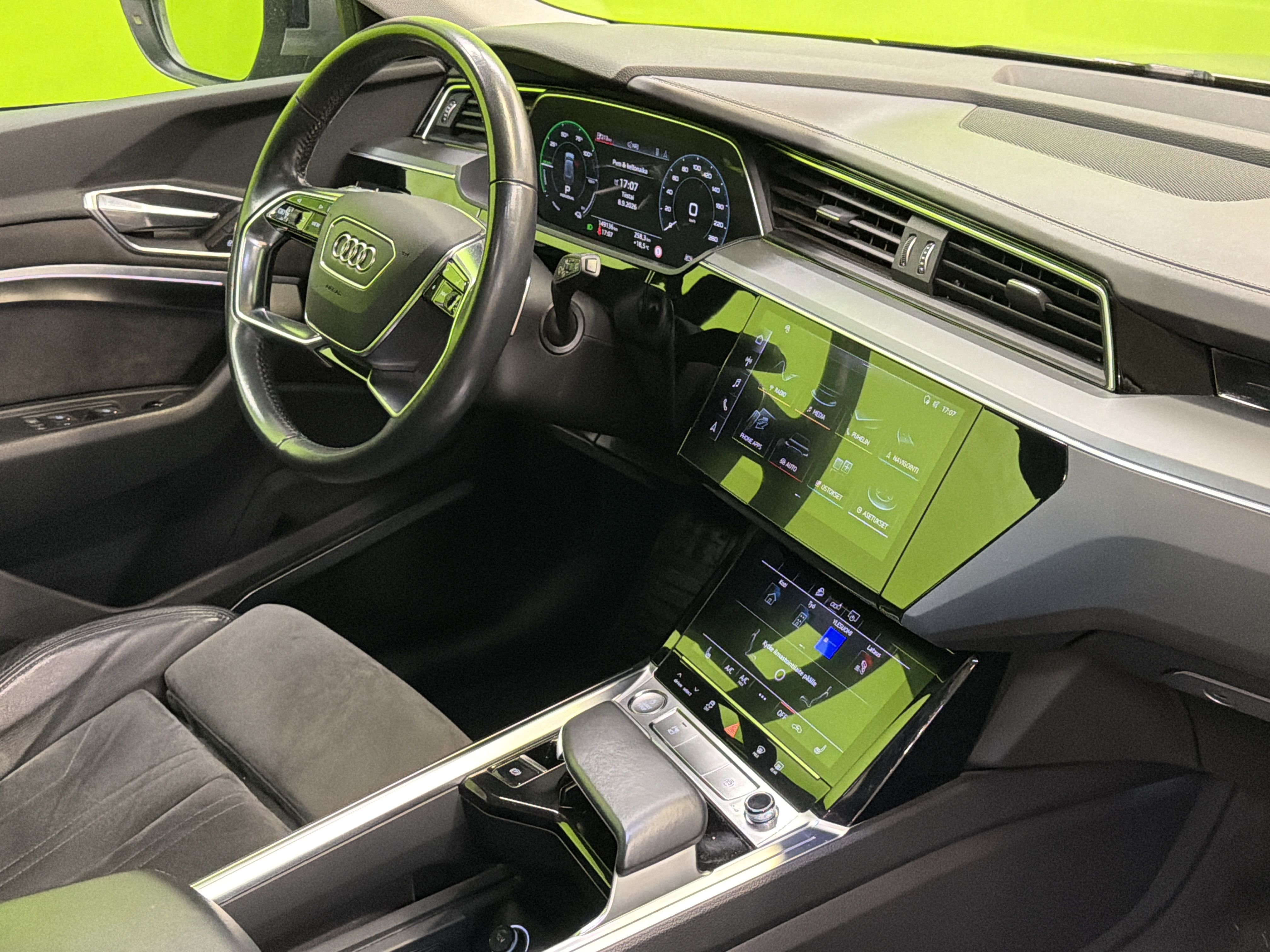 Audi e-tron e-tron 55 quattro advanced 2019, photo 7/18
