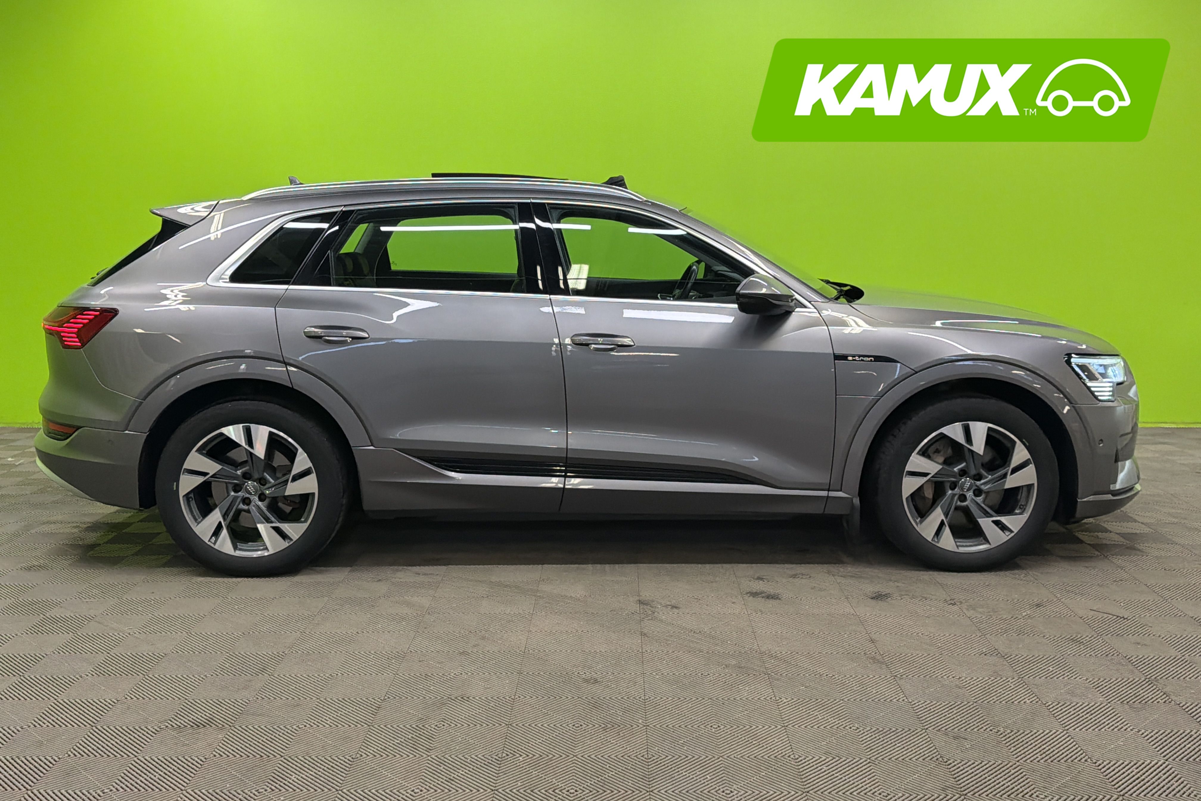 Audi e-tron e-tron 55 quattro advanced 2019, photo 2/18