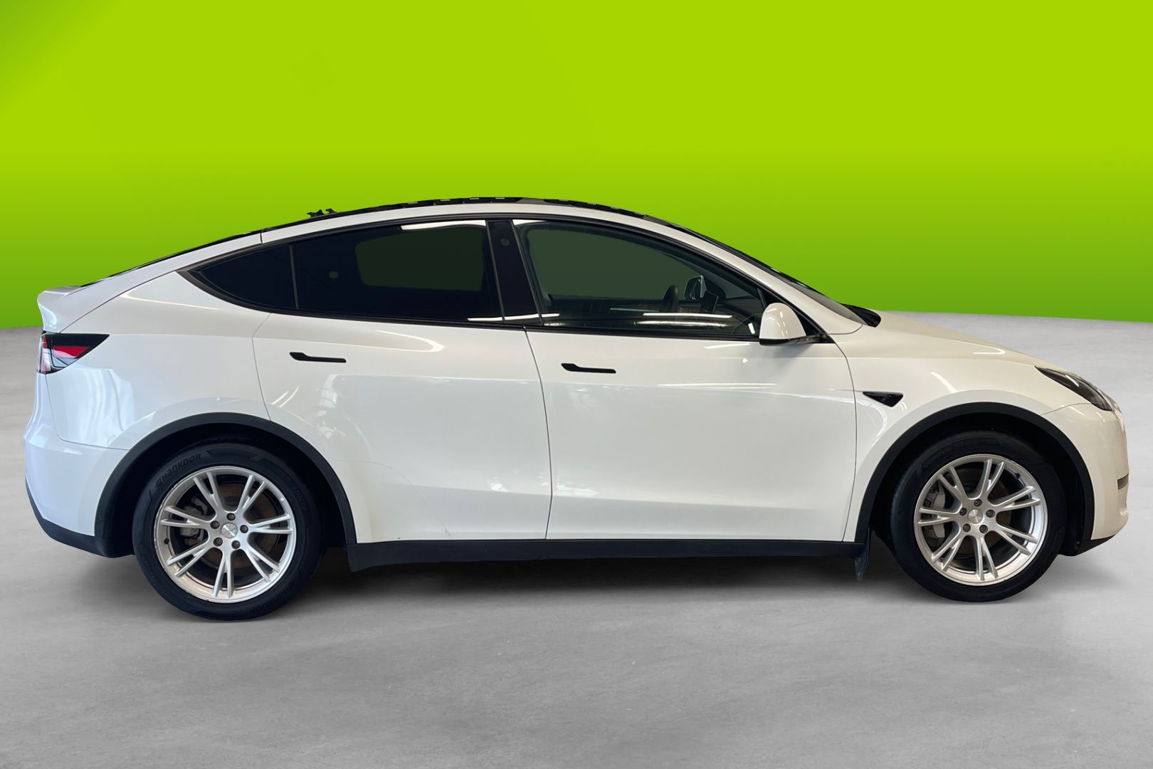 Tesla Model Y Long Range Dual Motor AWD 2023, photo 2/30