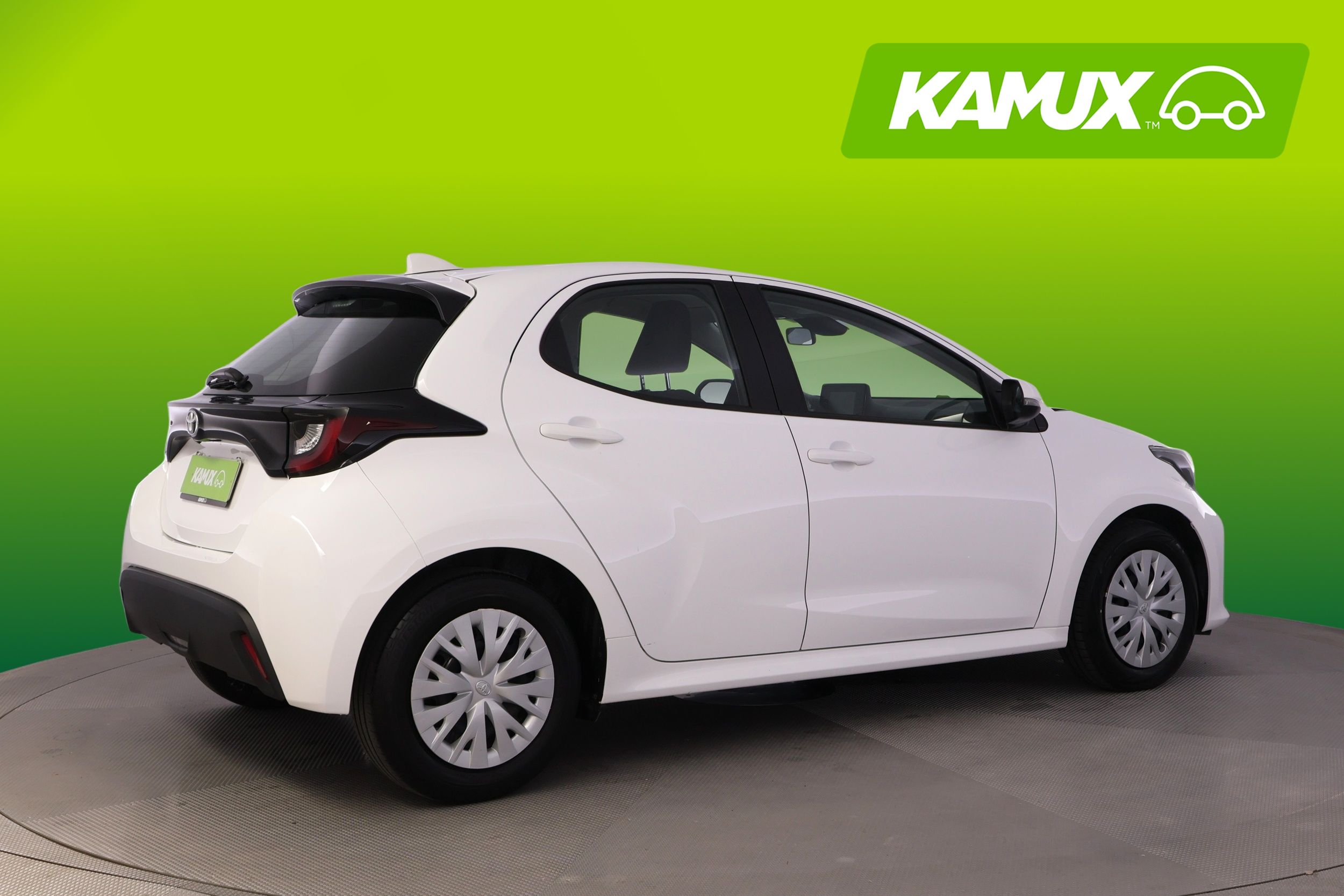 Toyota Yaris 1.5 Comfort 2023, photo 2/19