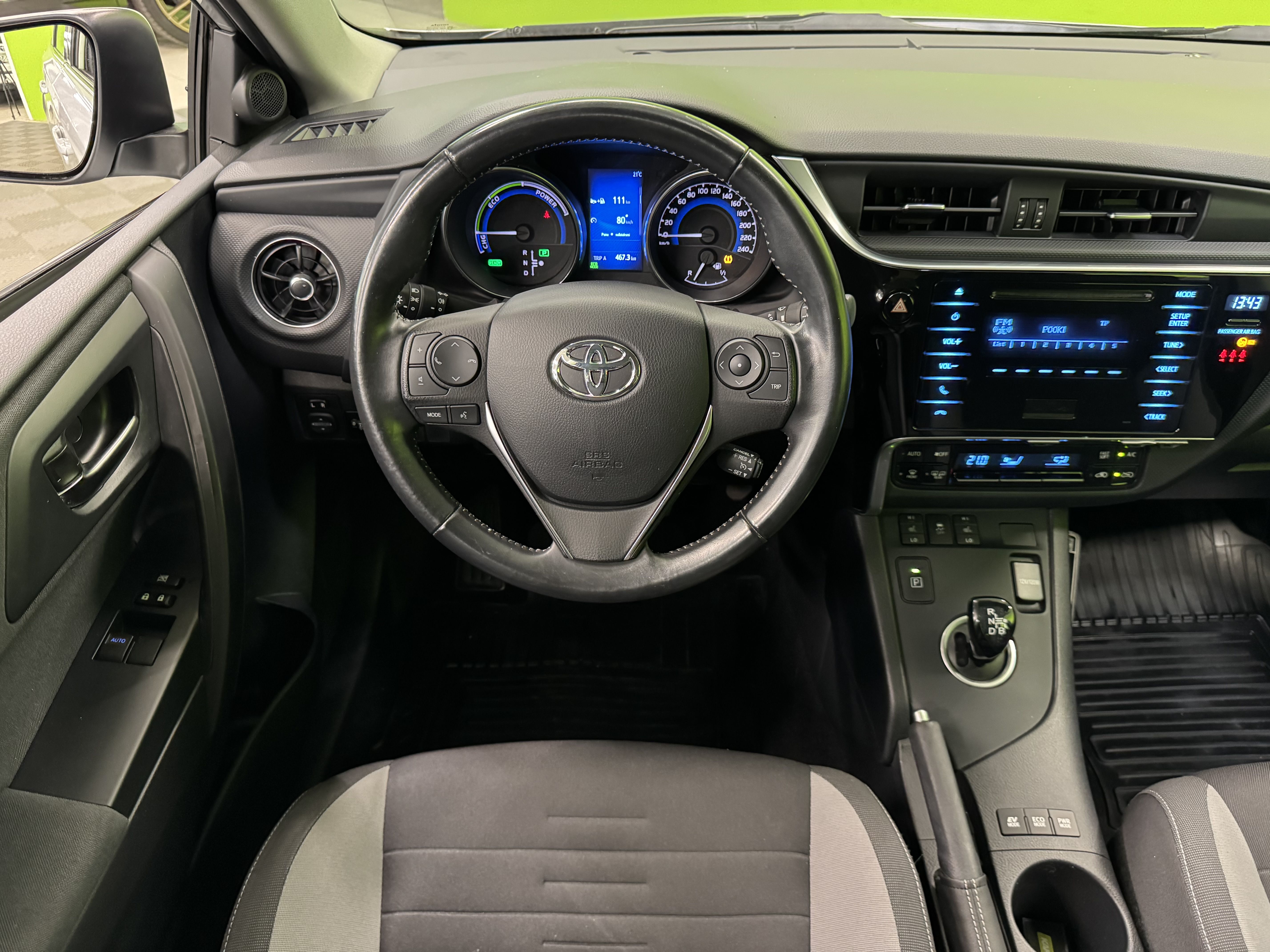 Toyota Auris 2017, photo 7/17
