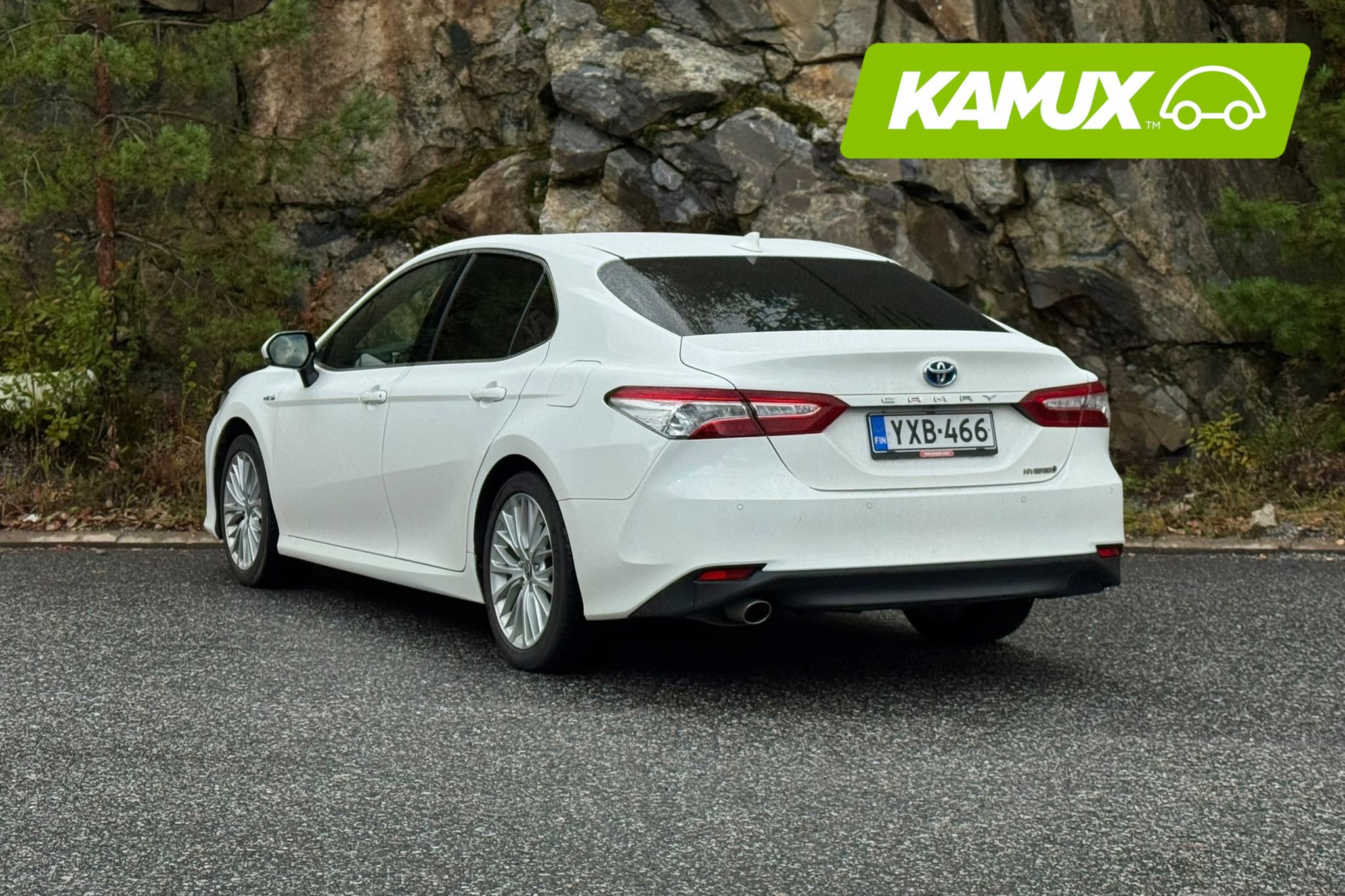 Toyota Camry 2,5 Hybrid Style Business 2020, photo 2/18