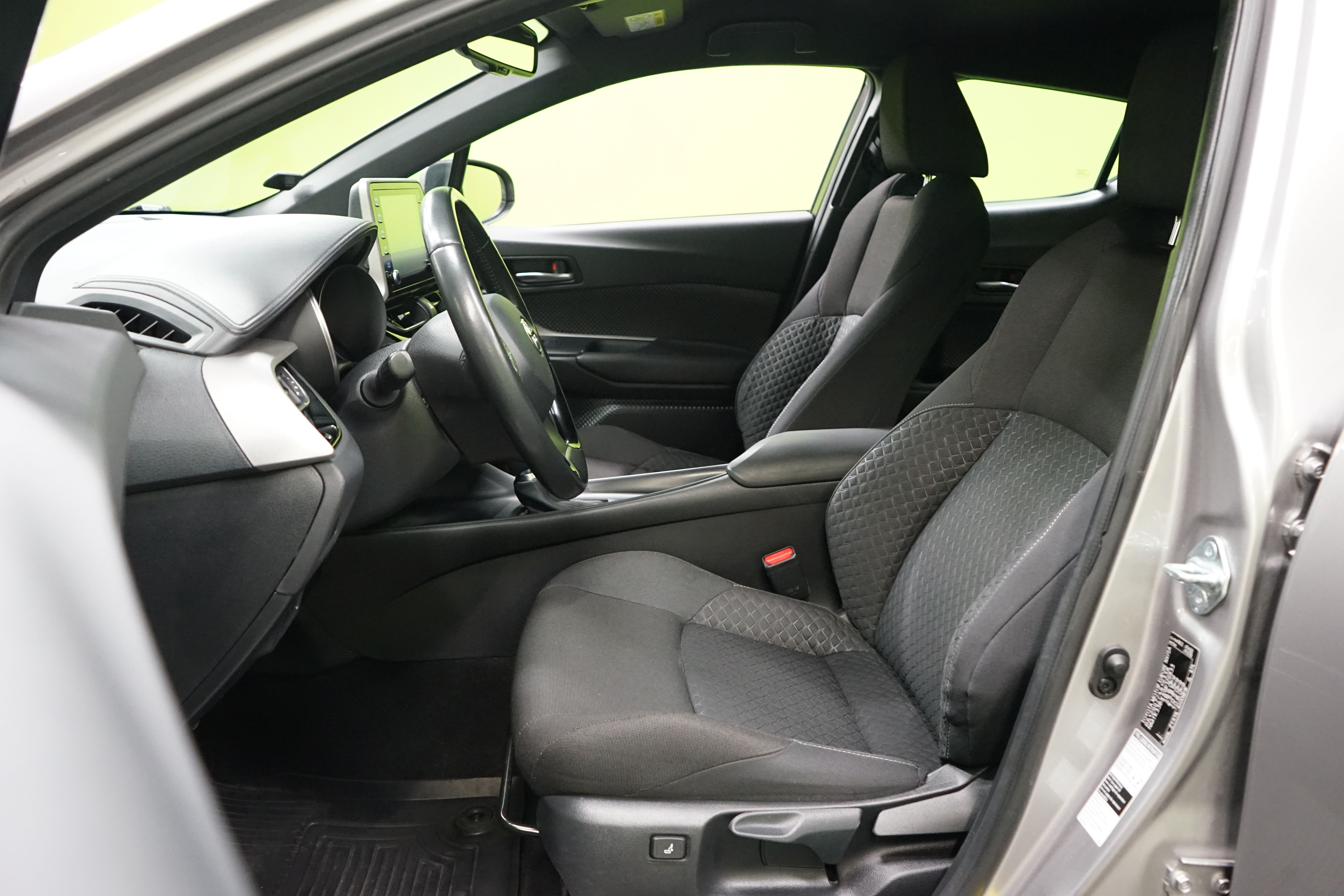 Toyota C-HR 1,8 Hybrid Active 2021, kuva 6/19