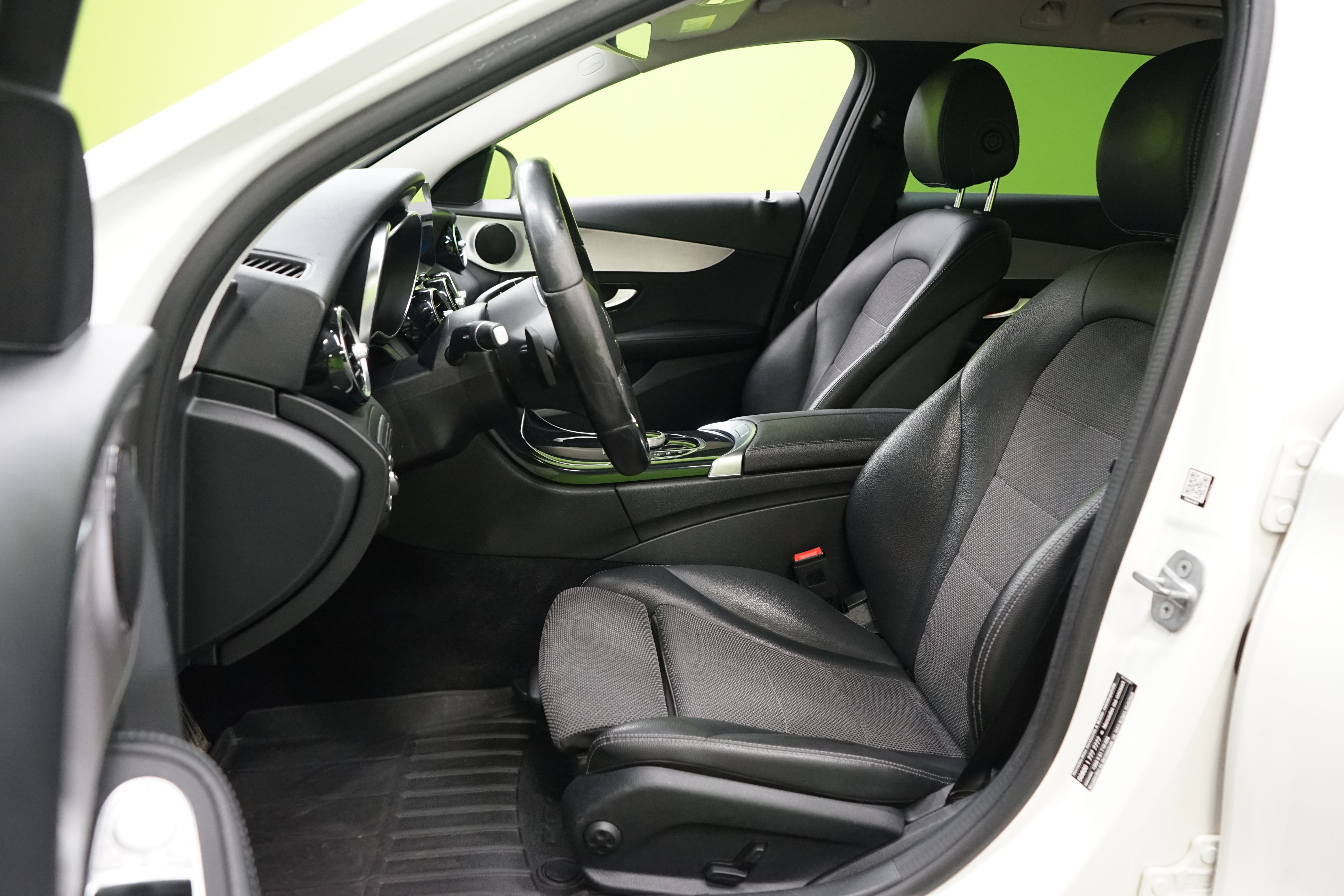 Mercedes-Benz C 220 d 4MATIC T AMG 2020, kuva 6/23