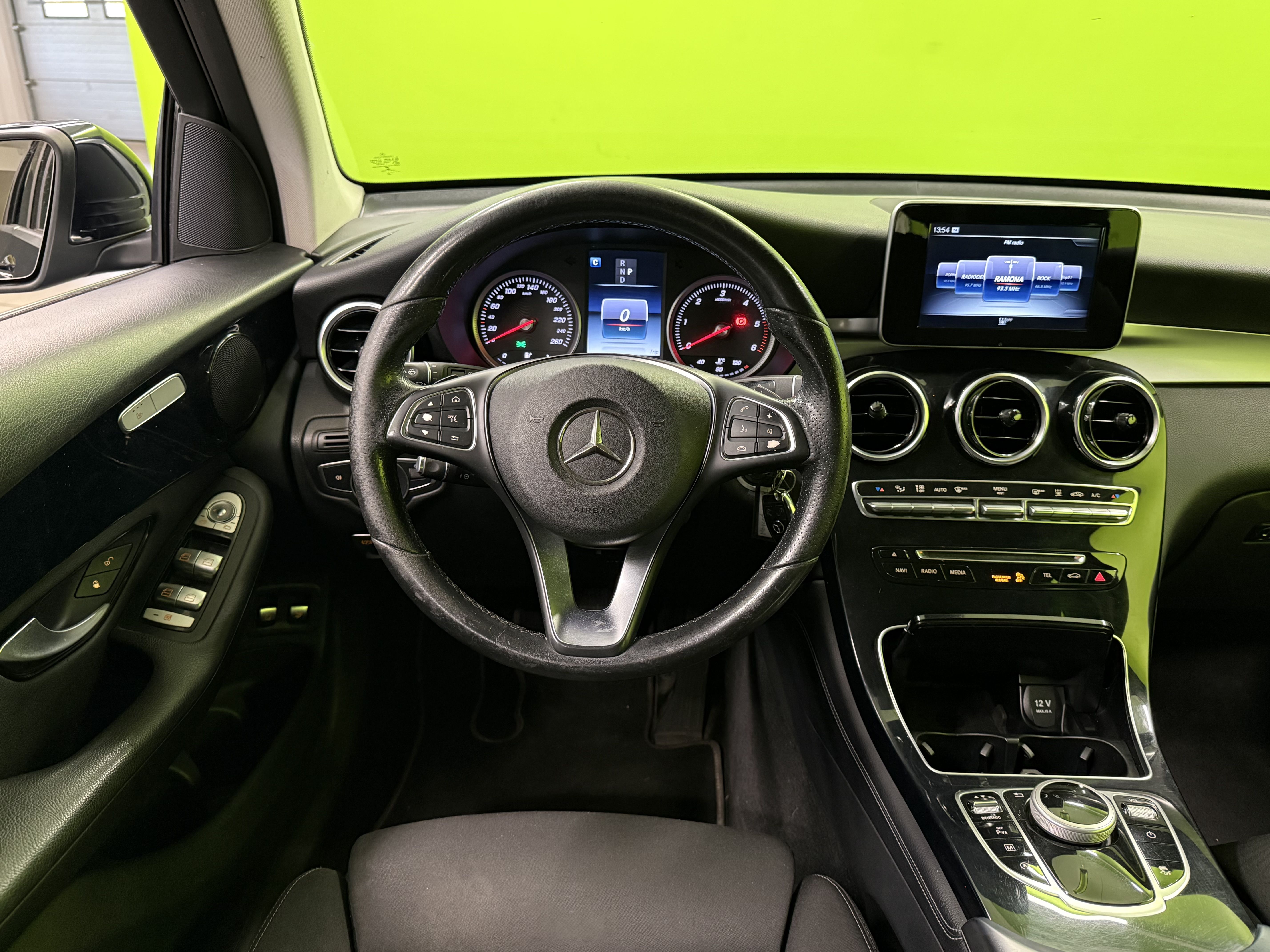 Mercedes-Benz GLC 2017, kuva 7/20