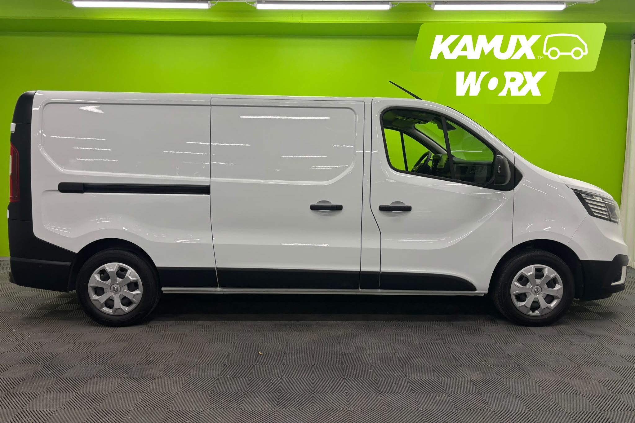 Renault Trafic 2022, photo 2/18