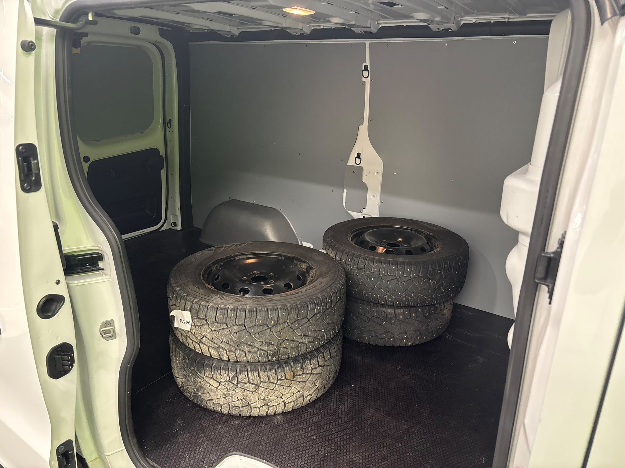 Renault Trafic 2022, photo 7/18