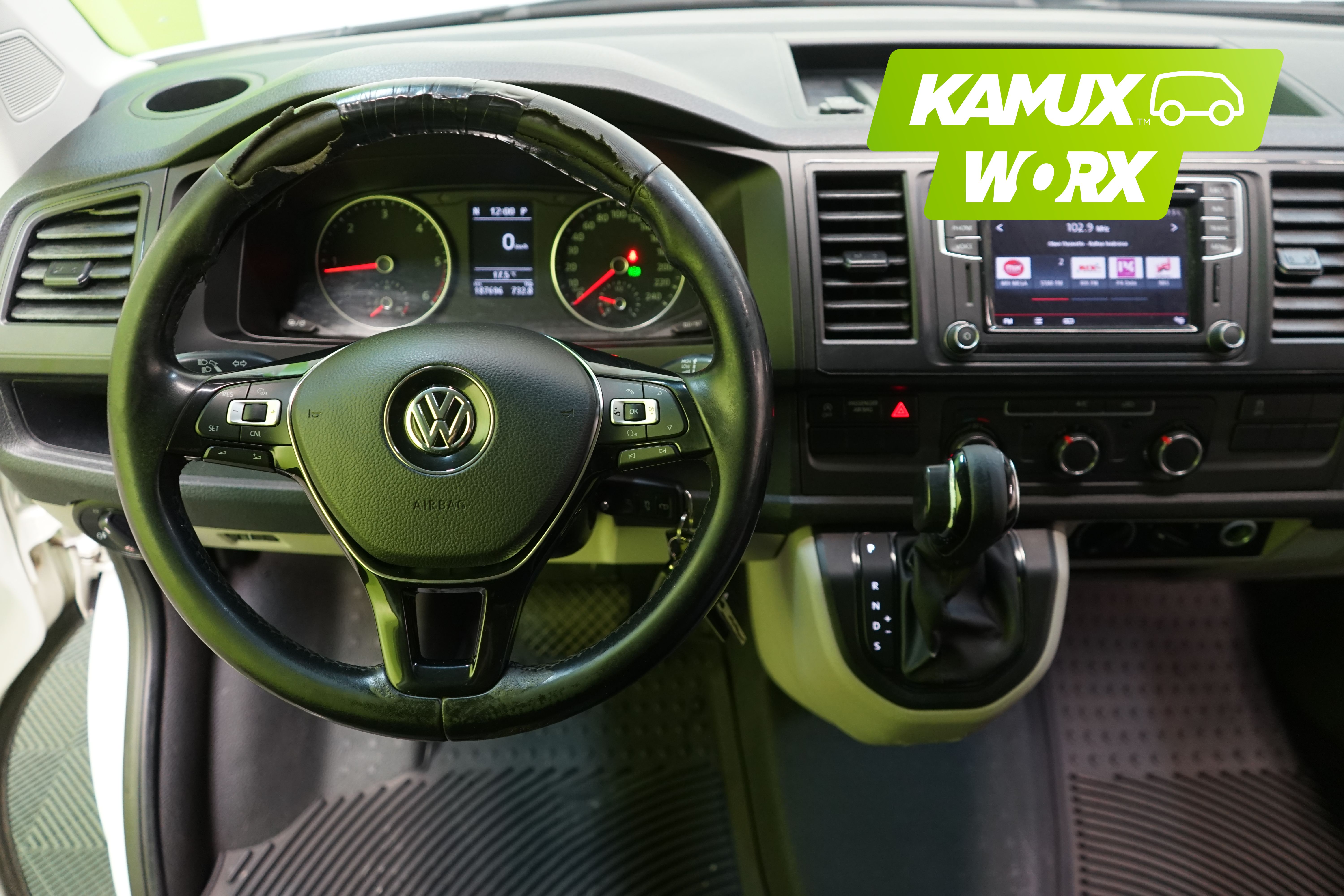 Volkswagen Transporter 2017, kuva 6/26
