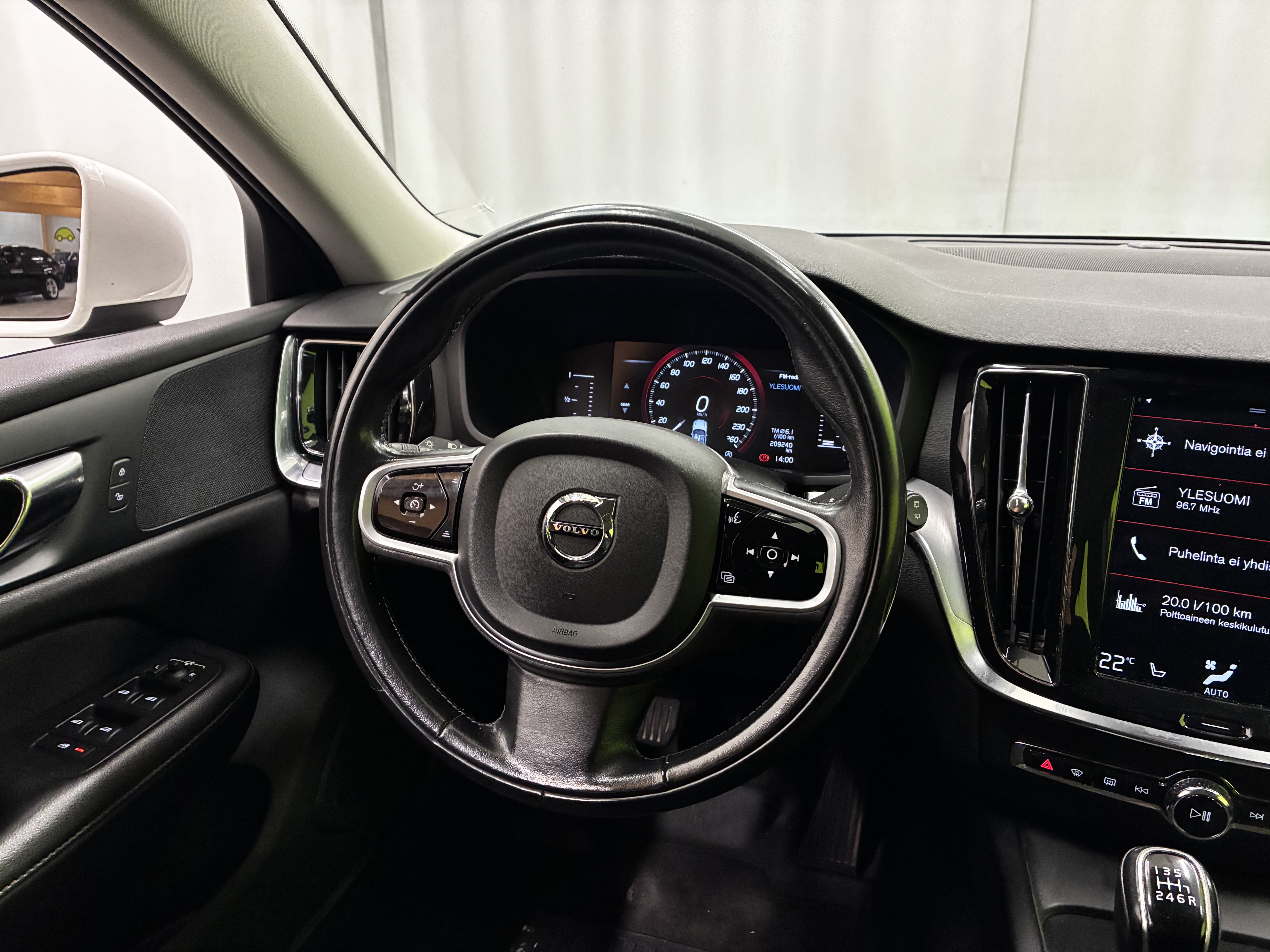 Volvo V60 D3 Business 2018, kuva 7/20