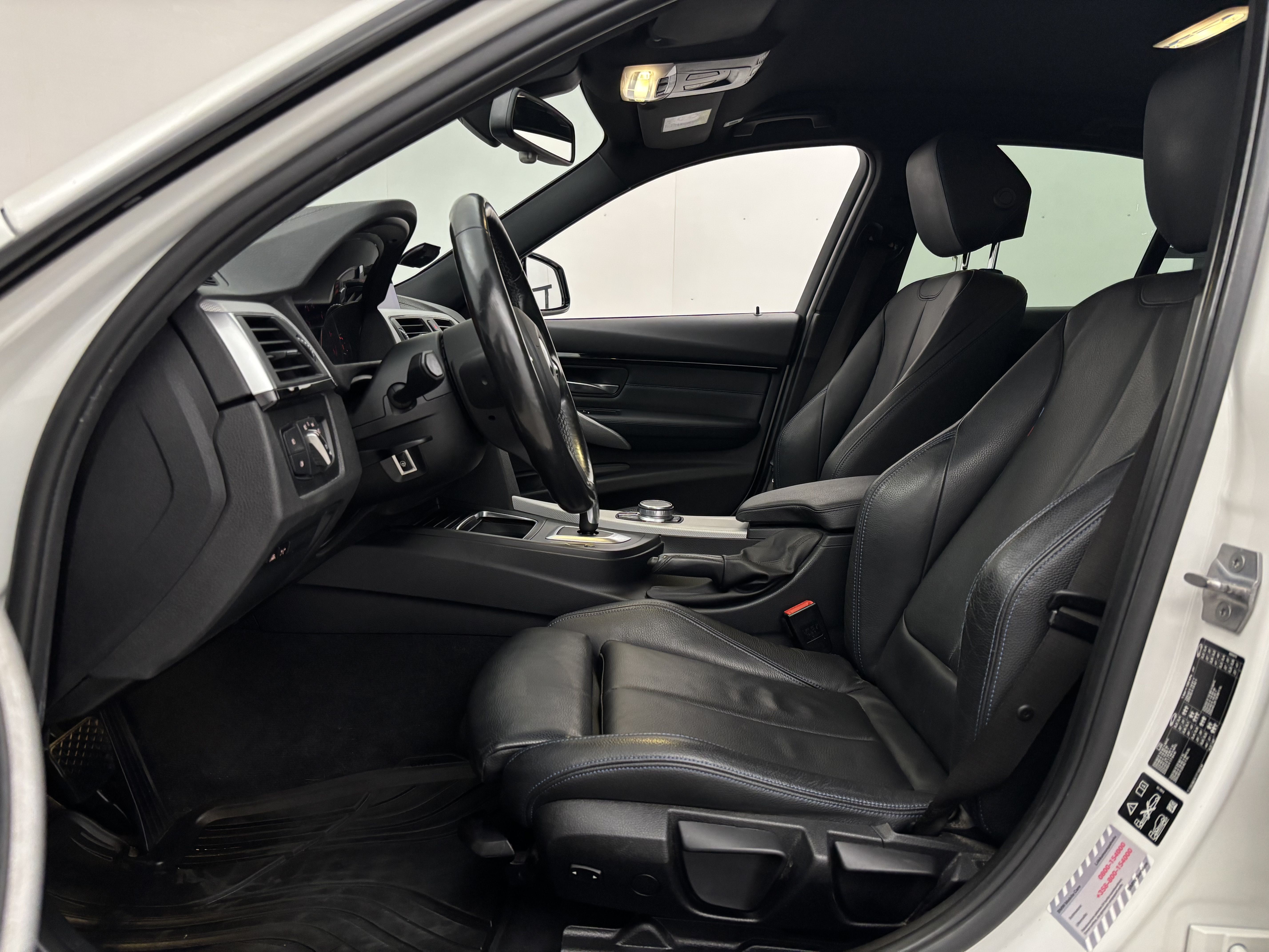 BMW 320 2019, photo 3/14