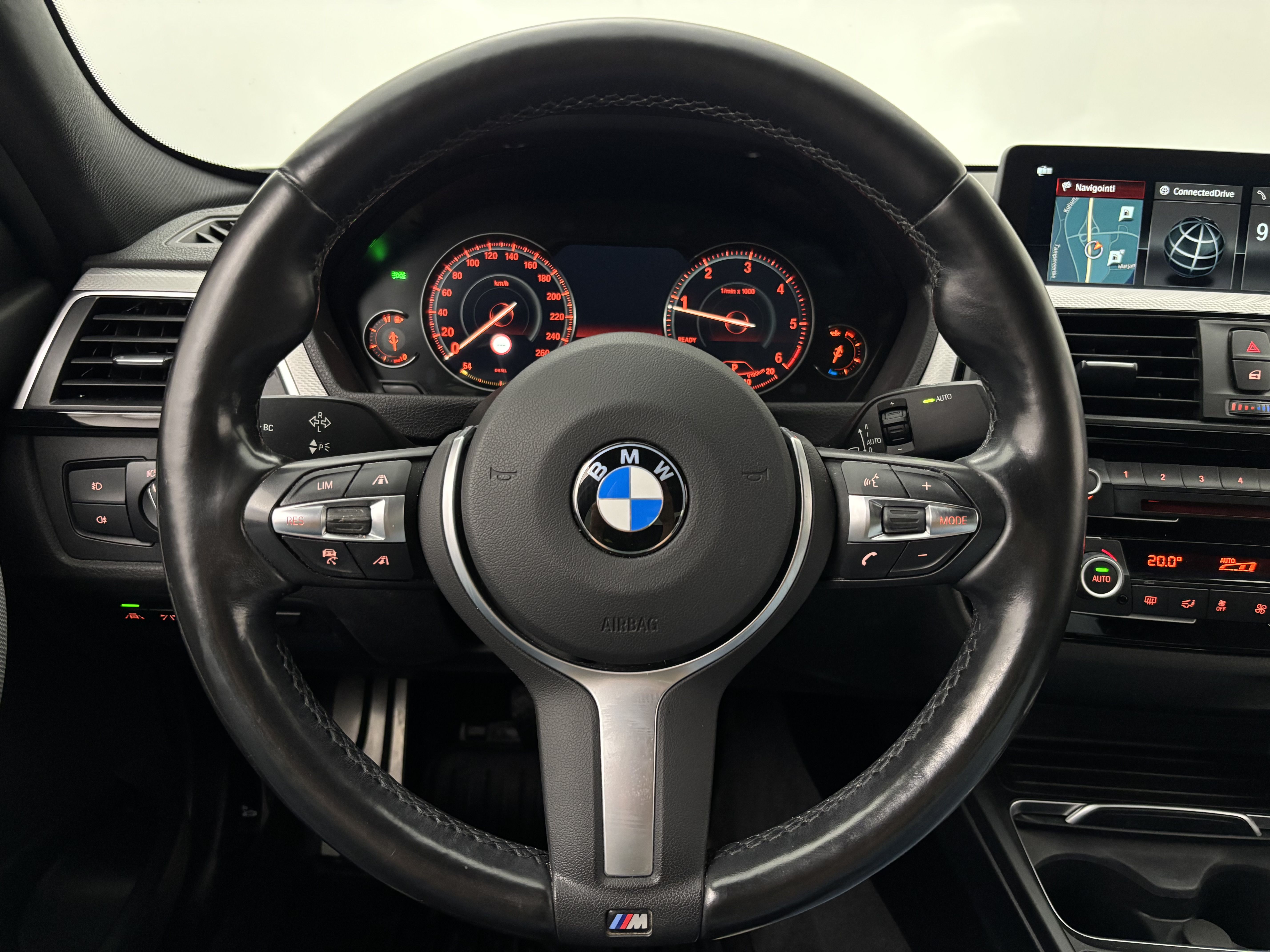 BMW 320 2019, photo 7/14