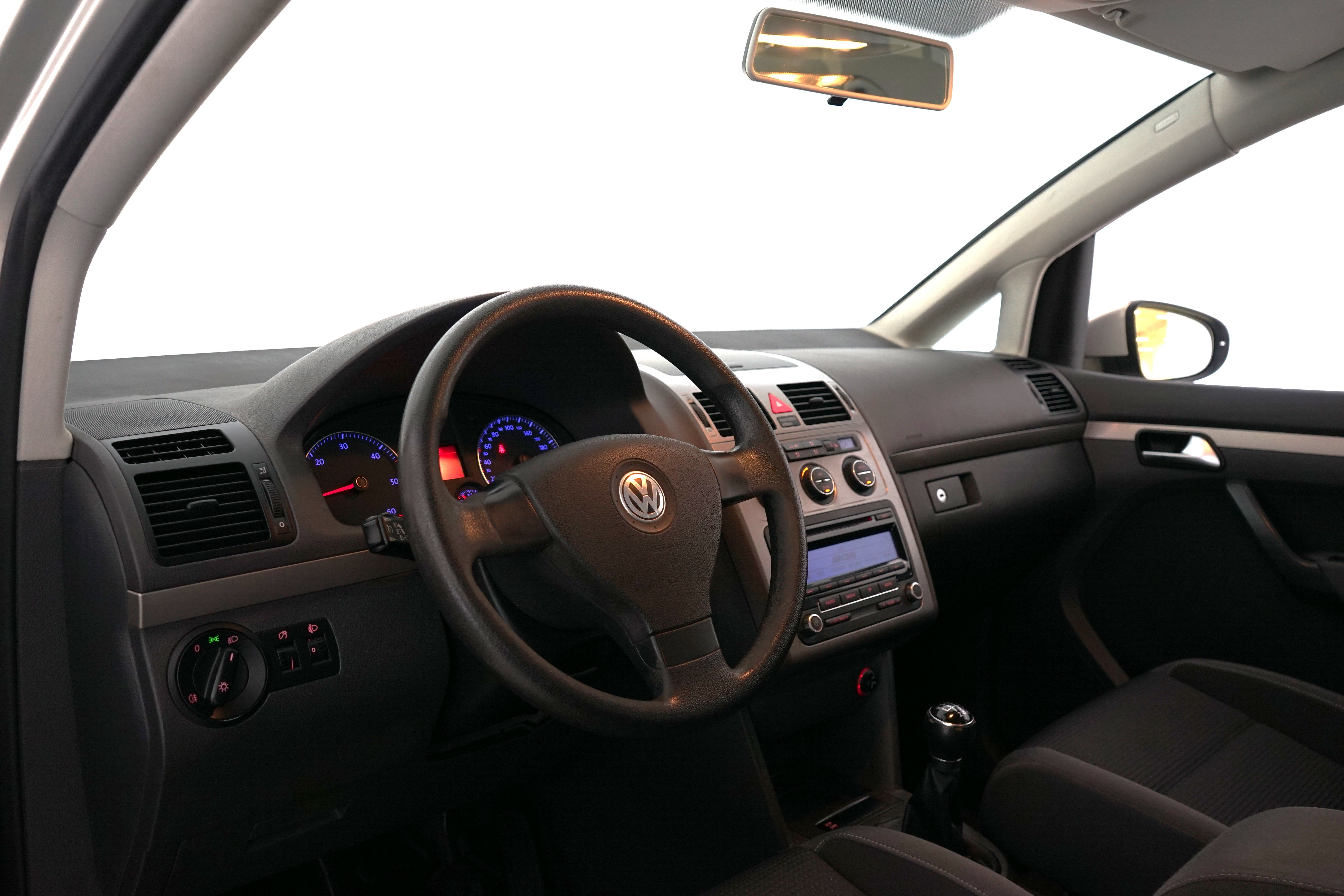 Volkswagen Touran 2010, kuva 4/18