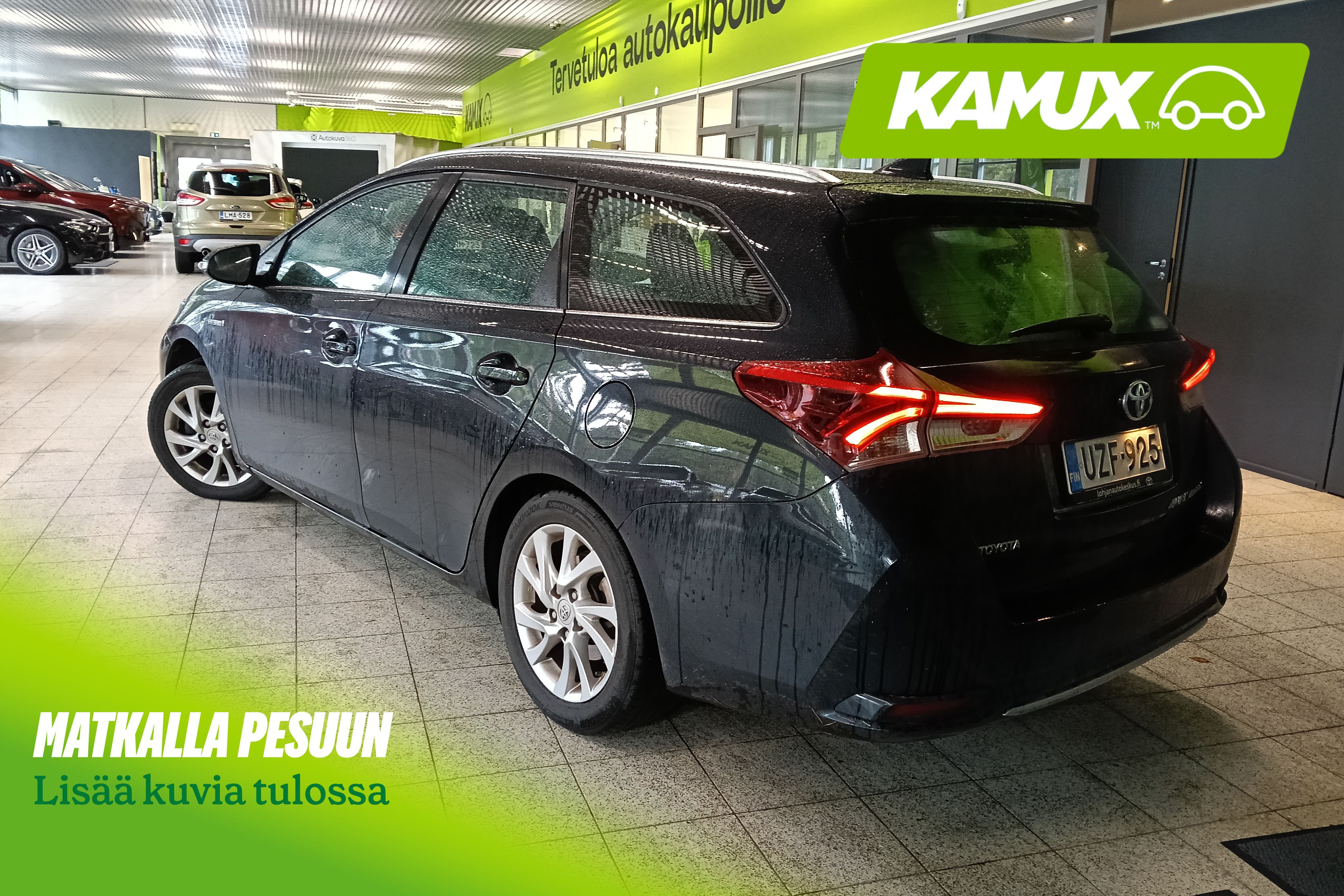 Toyota Auris 2015, photo 2/3
