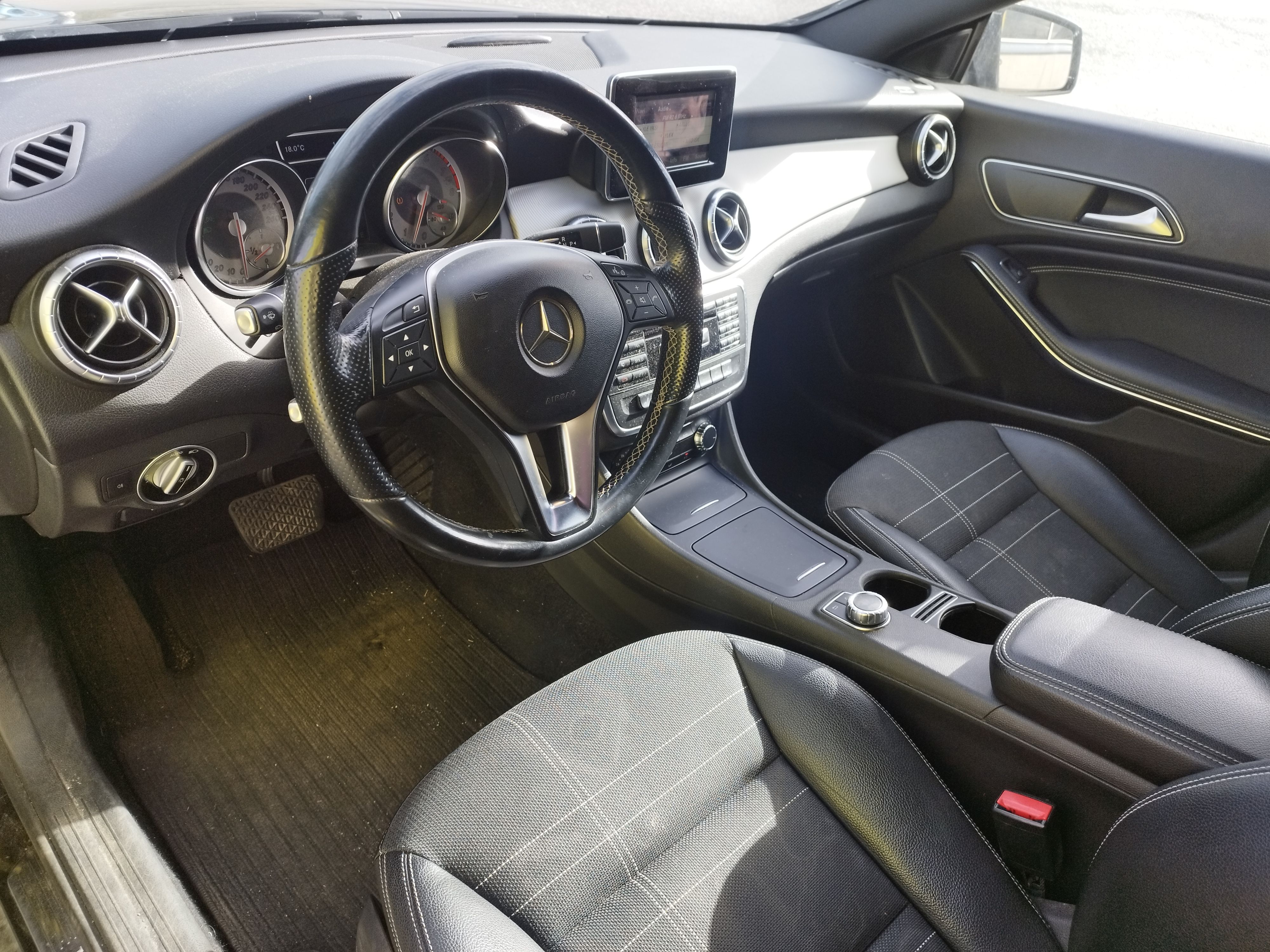 Mercedes-Benz CLA 2014, photo 2/3