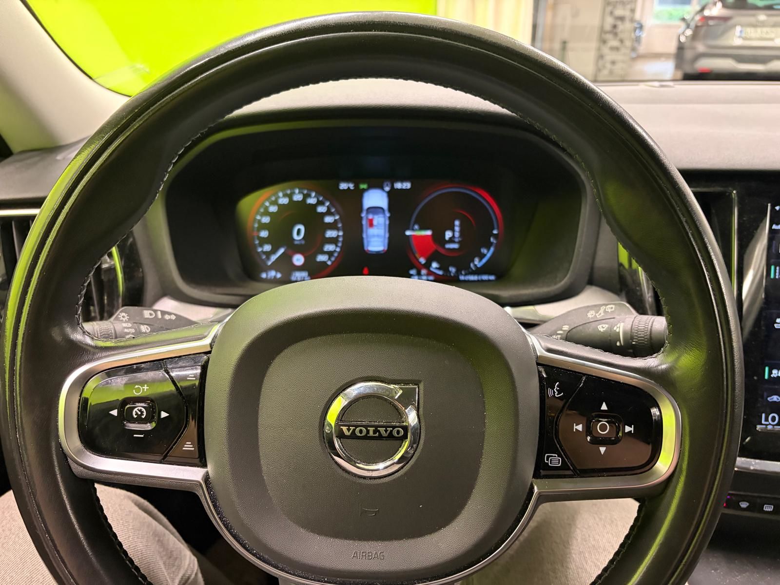 Volvo V60 2020, kuva 4/11