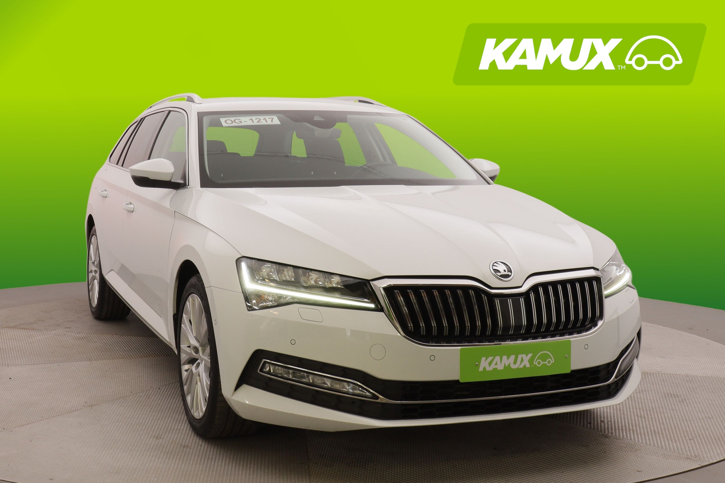 Skoda Superb 2022, photo 6/29