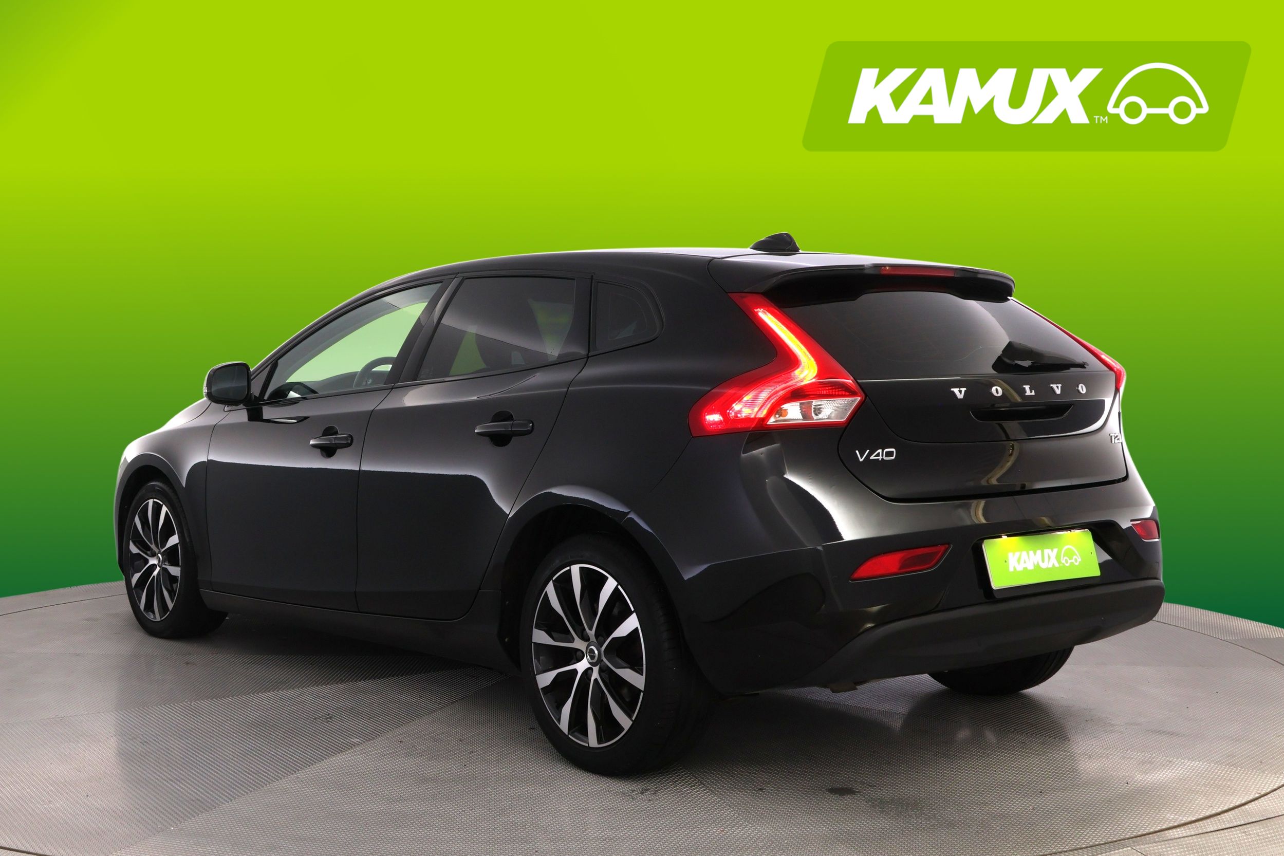 Volvo V40 2019, photo 4/21