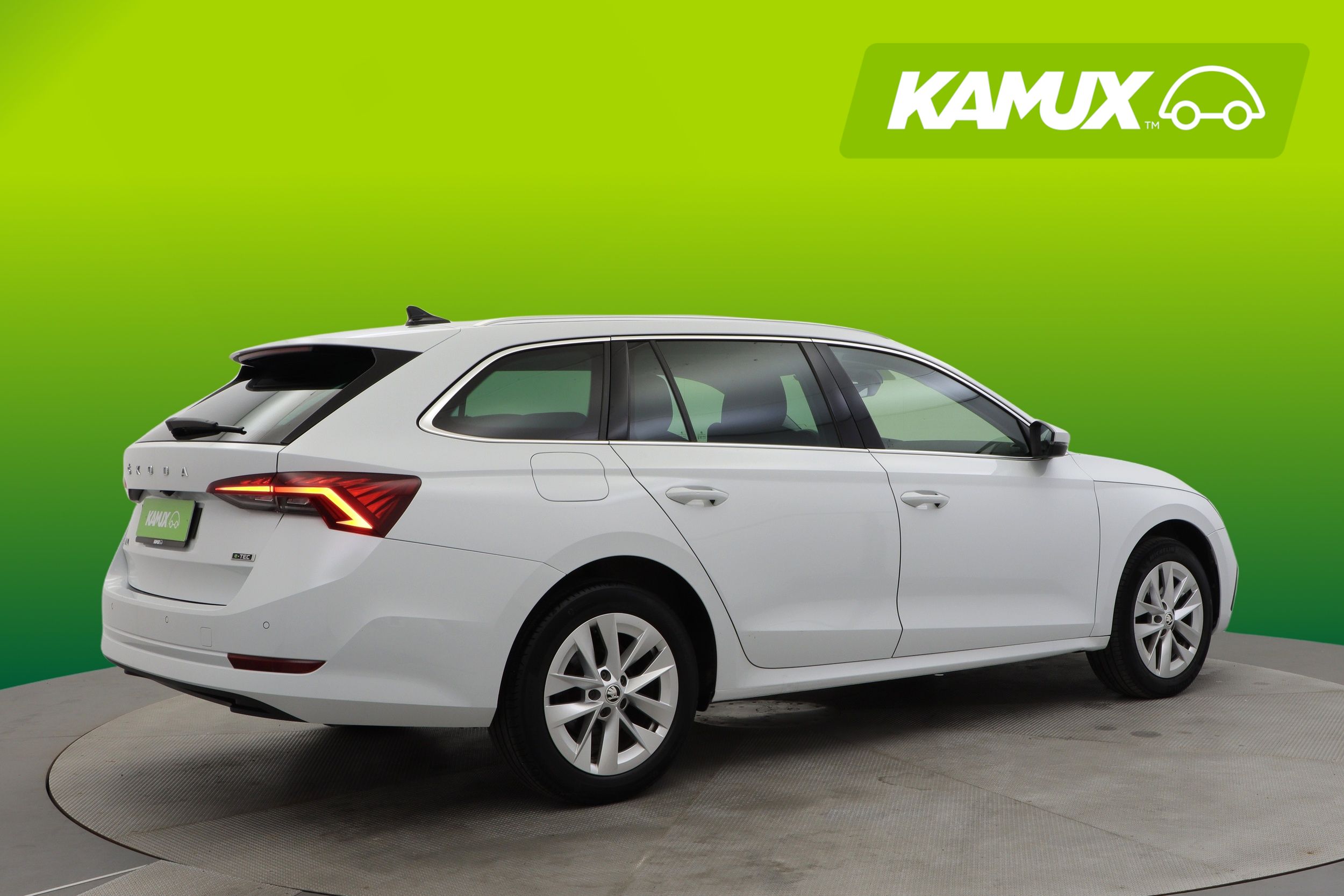 Skoda Octavia 2021, kuva 2/34