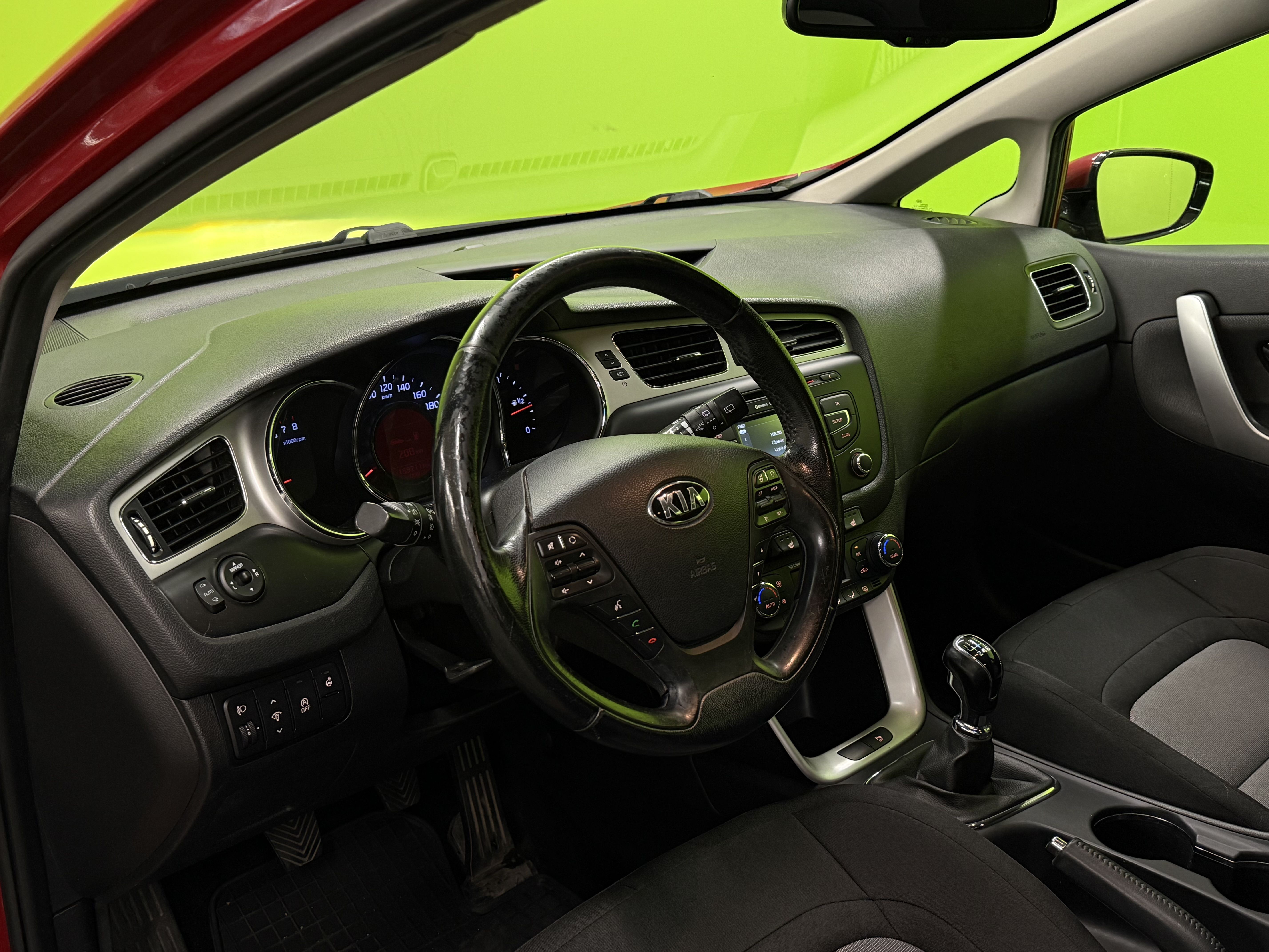Kia Ceed 1,6 ISG EX SW EcoDynamics 2015, kuva 7/23