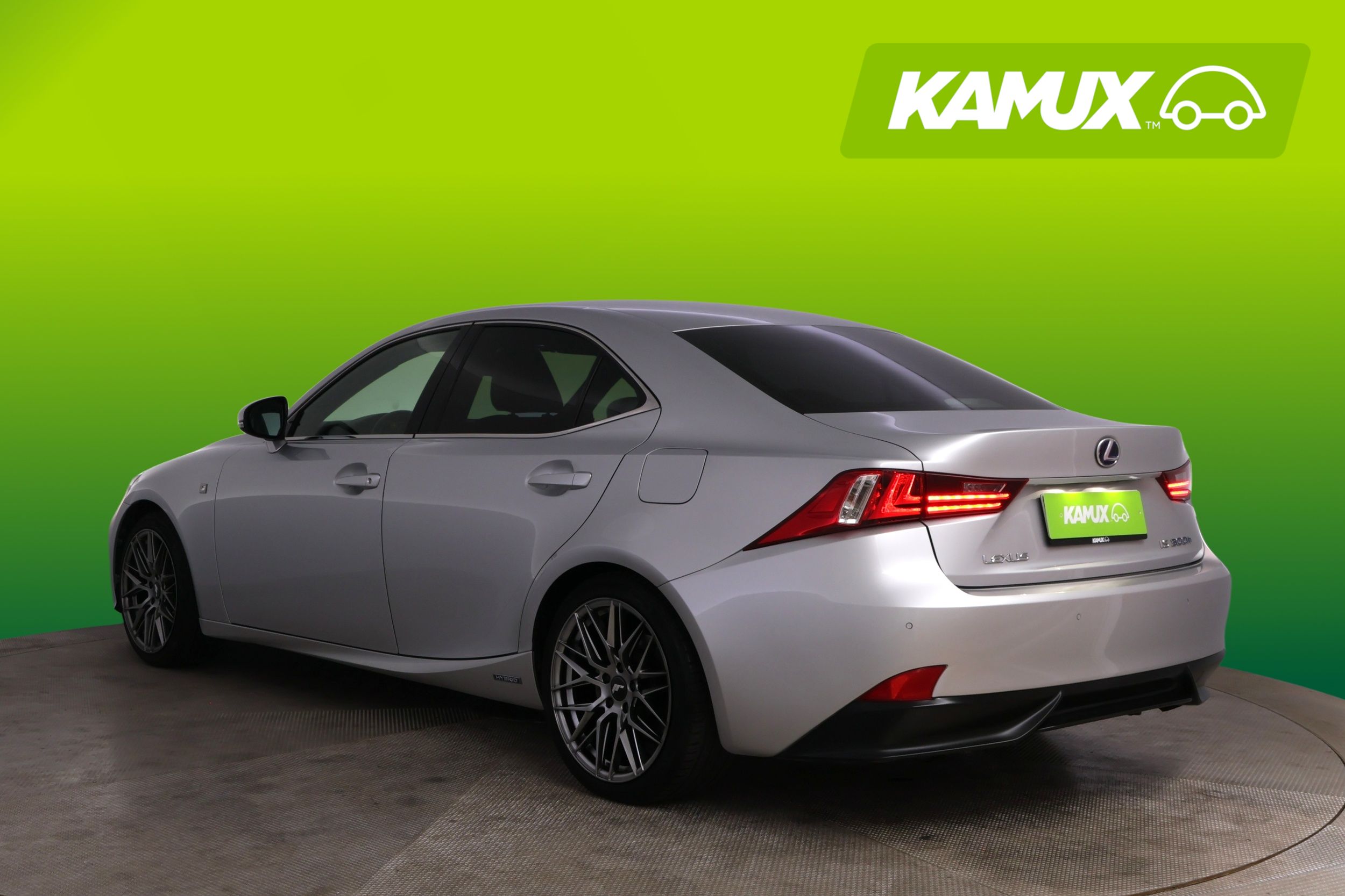 Lexus IS 300h F Sport 2015, photo 4/23