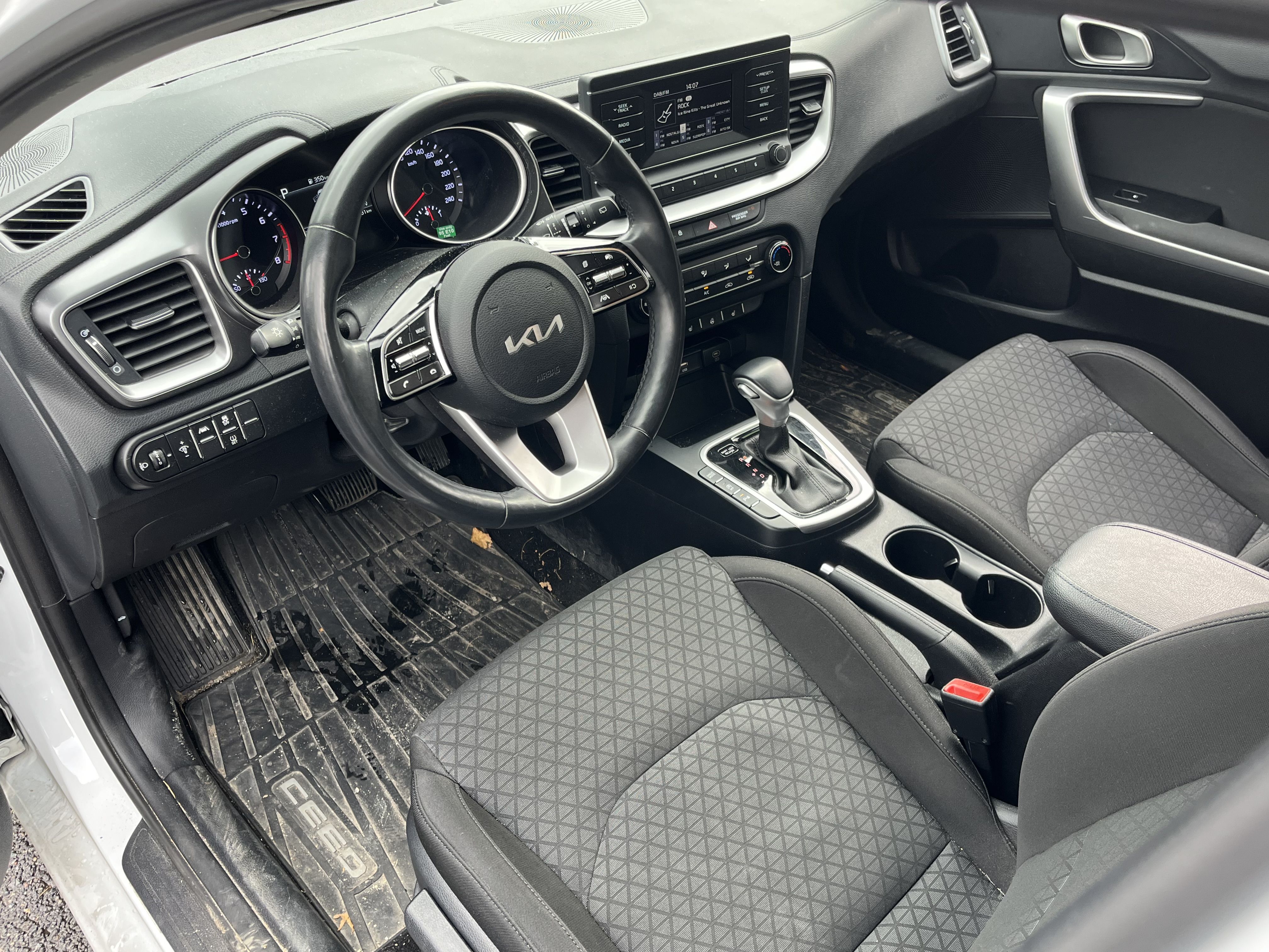 Kia Ceed 2023, kuva 5/8