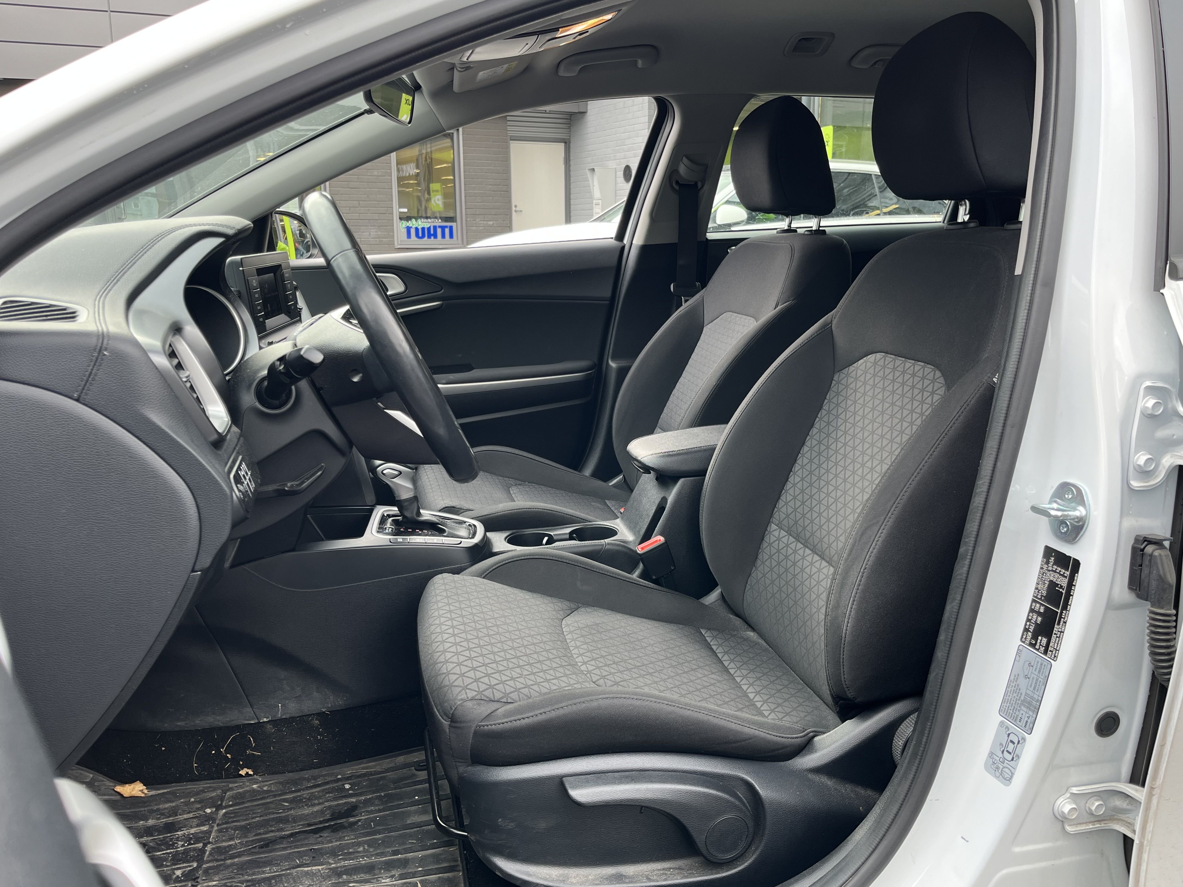 Kia Ceed 2023, kuva 6/8