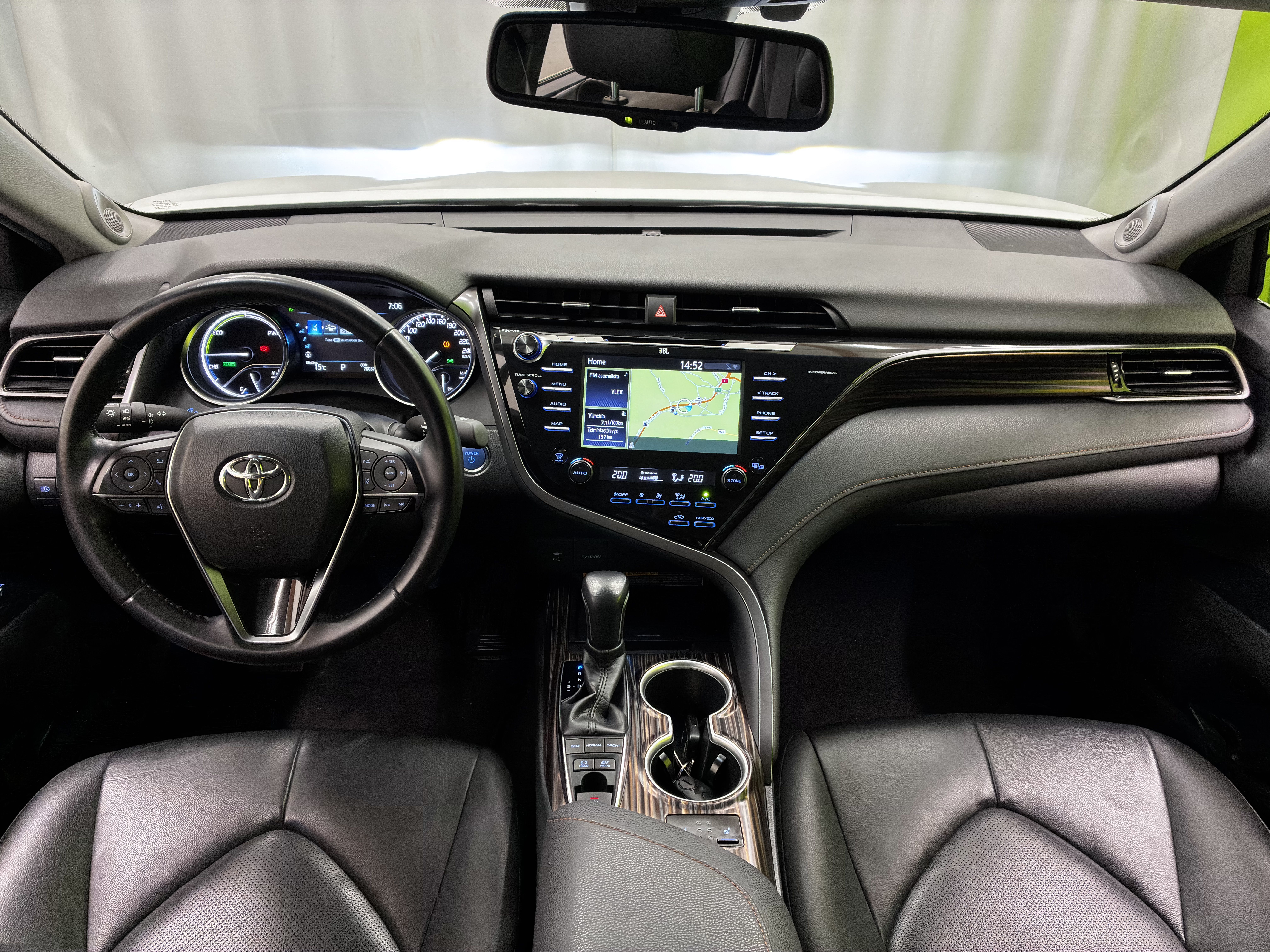 Toyota Camry 2,5 Hybrid Premium 2020, photo 6/21