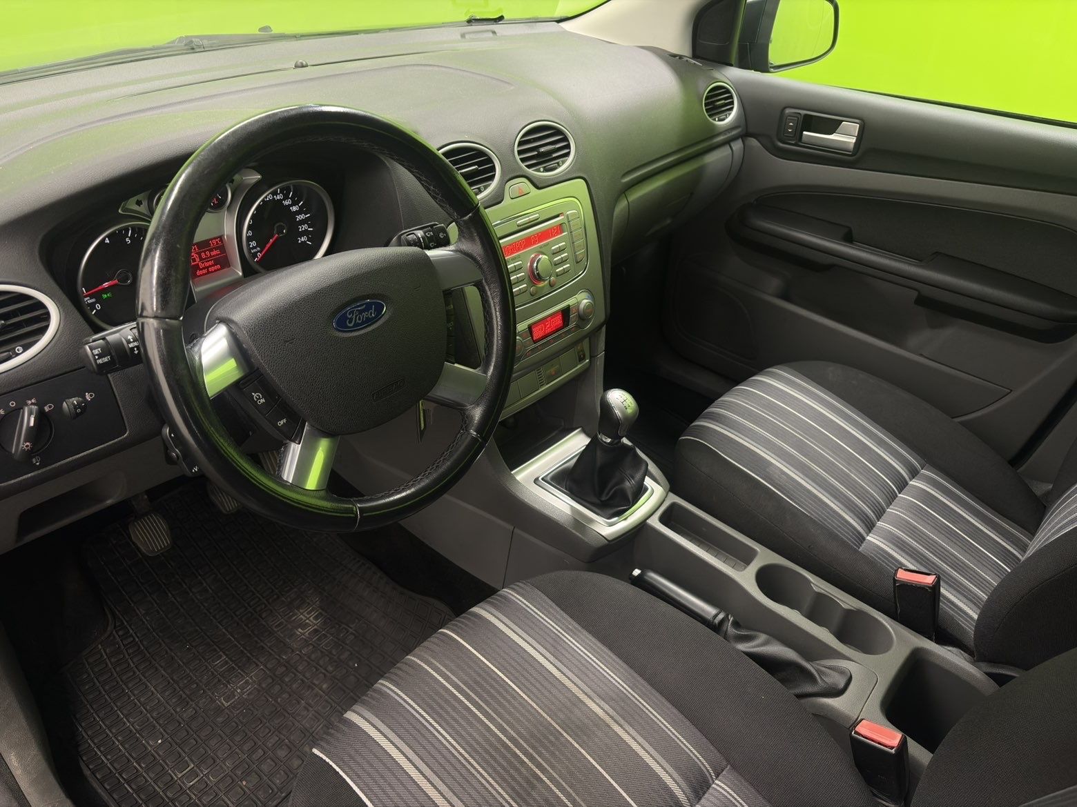 Ford Focus 2010, kuva 5/19